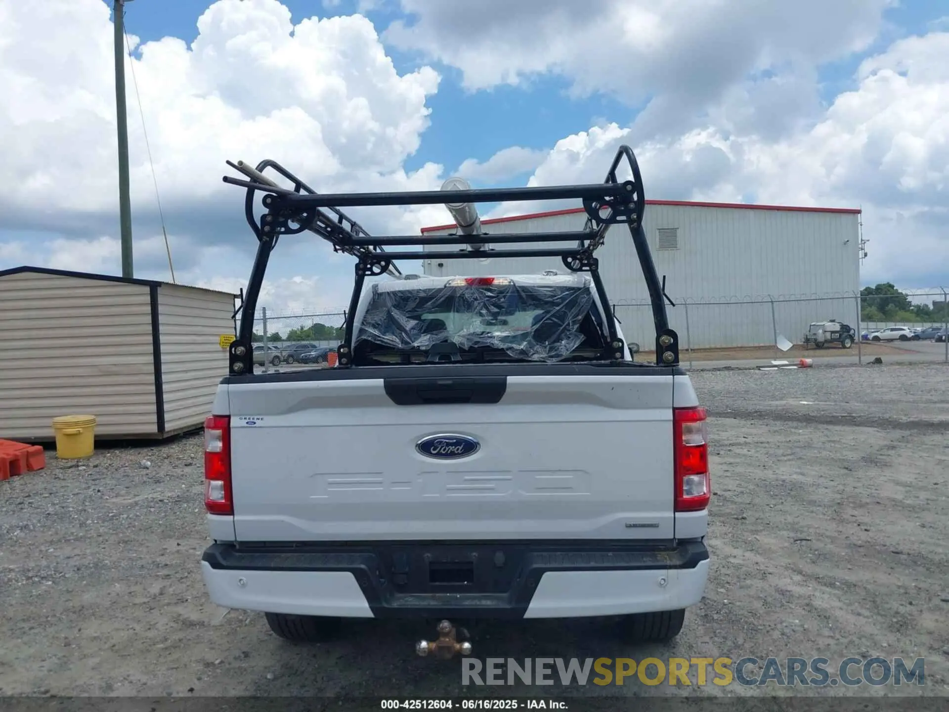 16 fotografías del automóvil dañado 1FTEW1EP7PKF38757 FORD F-150 2023