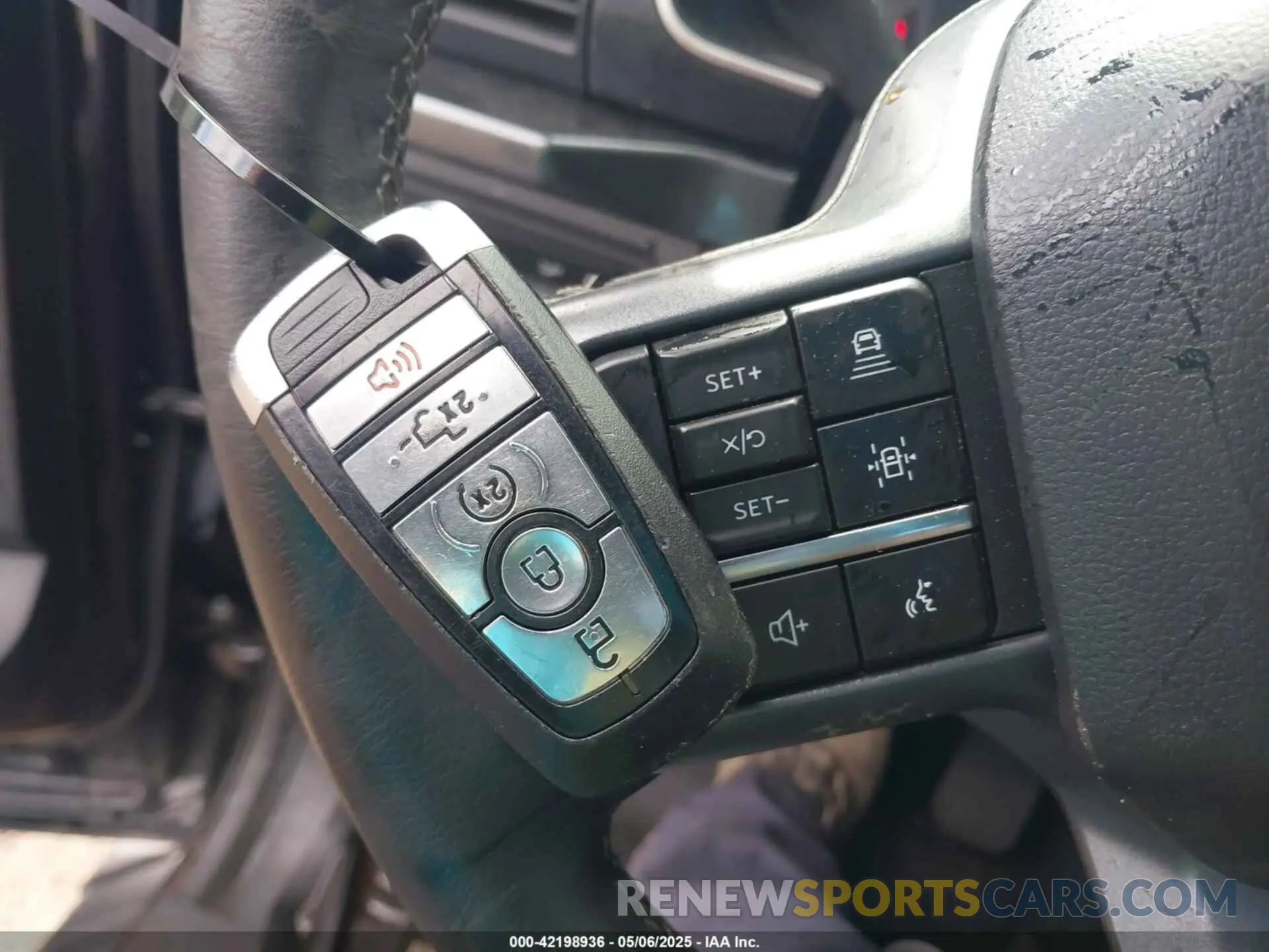 11 fotografías del automóvil dañado 1FTEW1EP7PKF55218 FORD F-150 2023