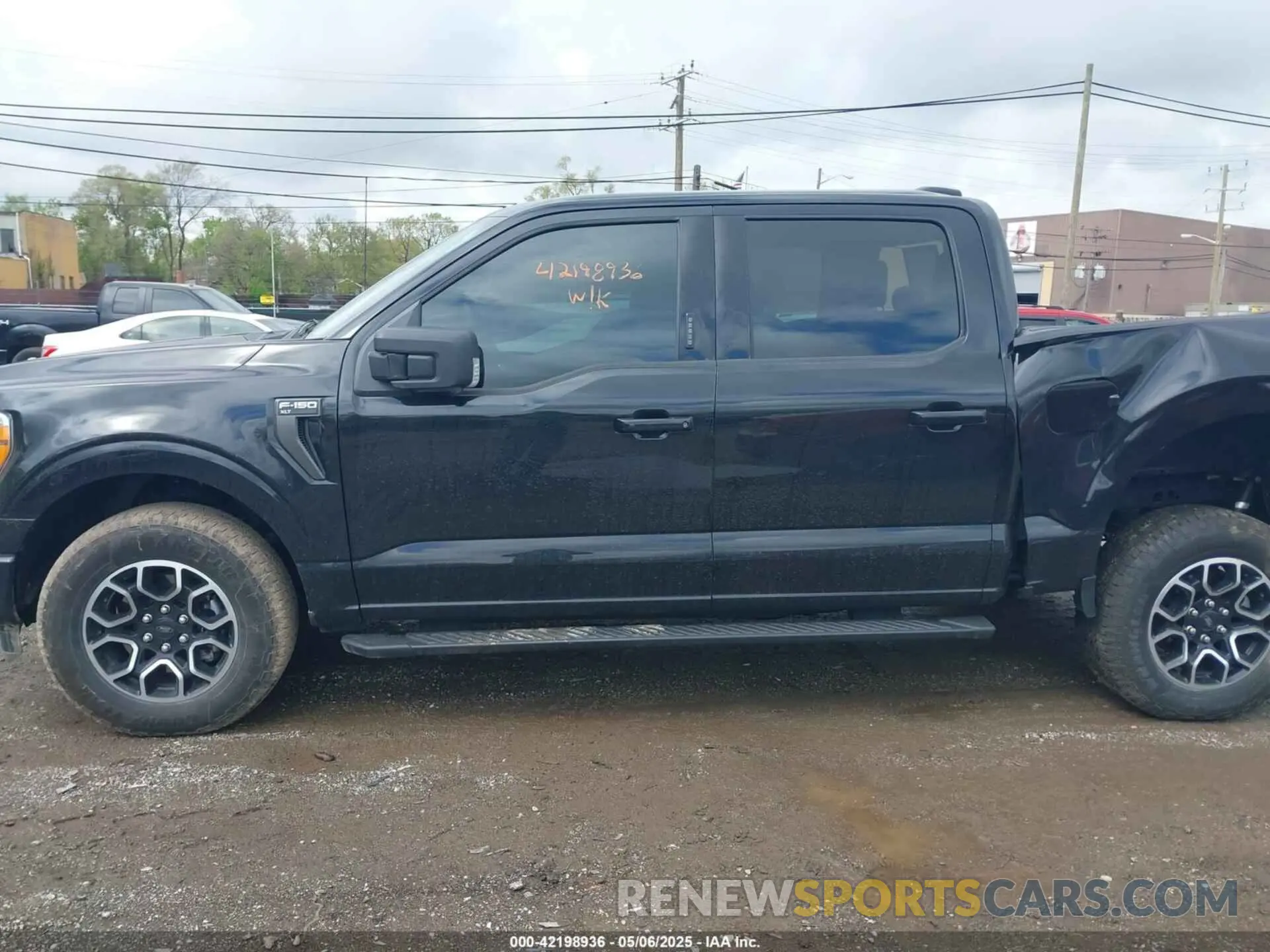 14 fotografías del automóvil dañado 1FTEW1EP7PKF55218 FORD F-150 2023