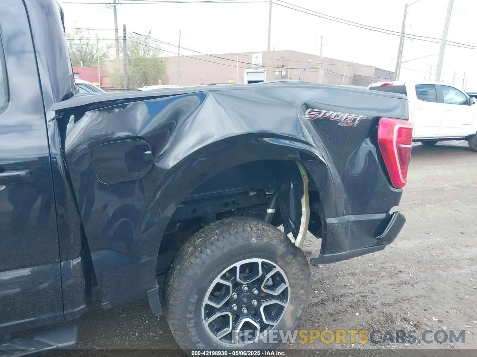 6 fotografías del automóvil dañado 1FTEW1EP7PKF55218 FORD F-150 2023