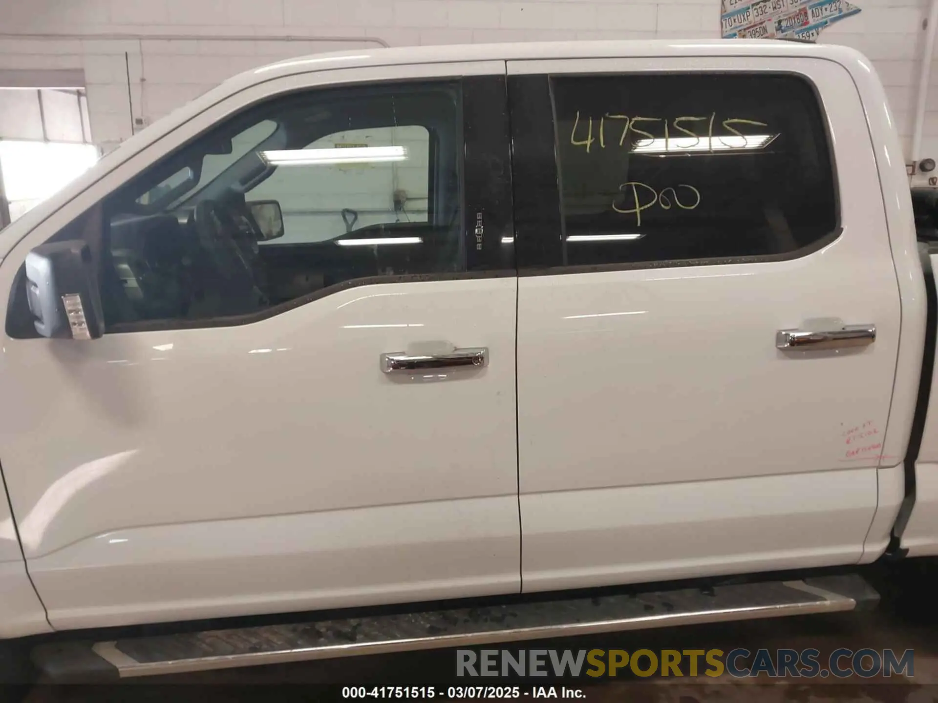 15 fotografías del automóvil dañado 1FTEW1EP8PFC03158 FORD F-150 2023