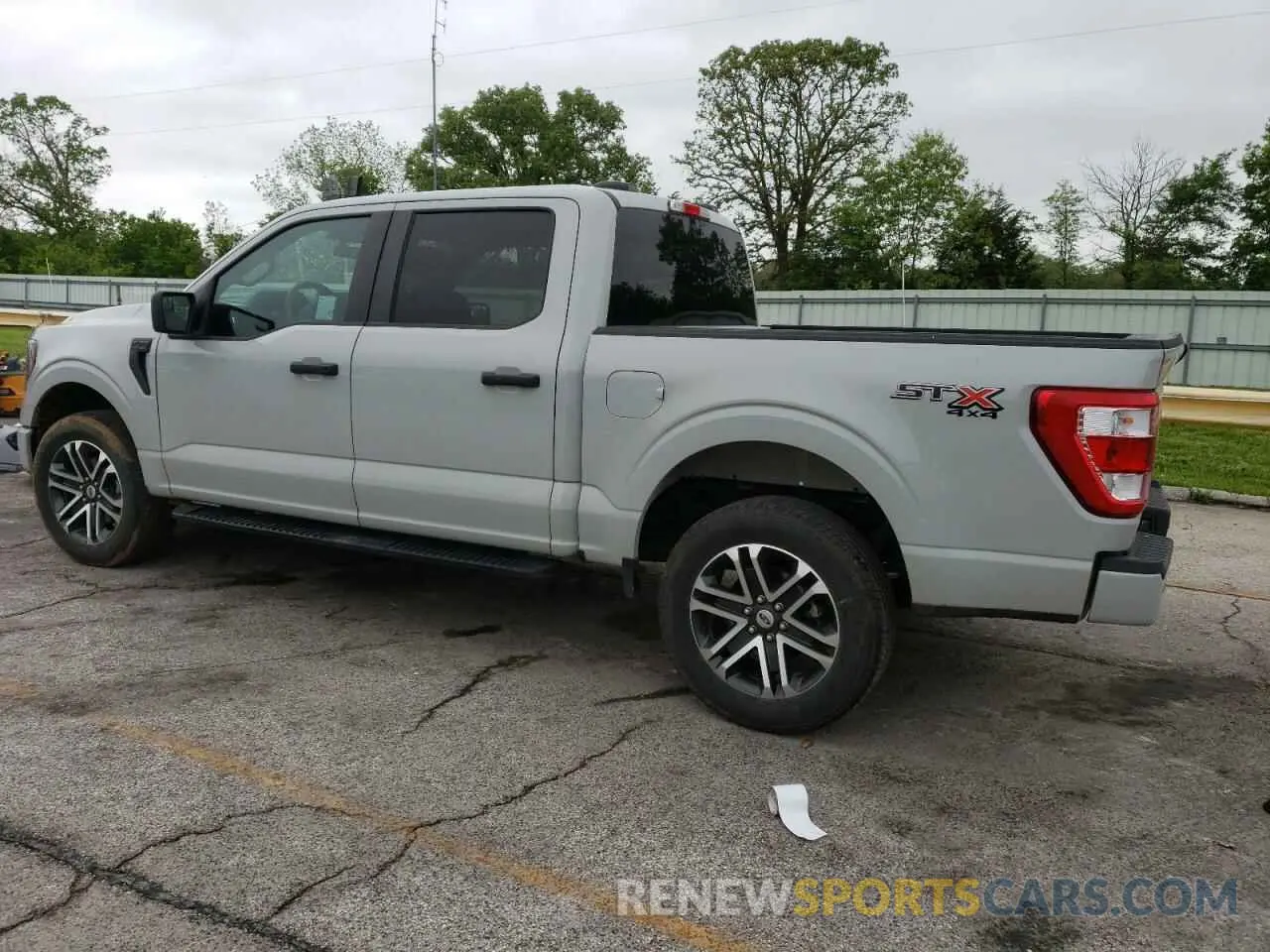 2 fotografías del automóvil dañado 1FTEW1EP8PKE20880 FORD F-150 2023