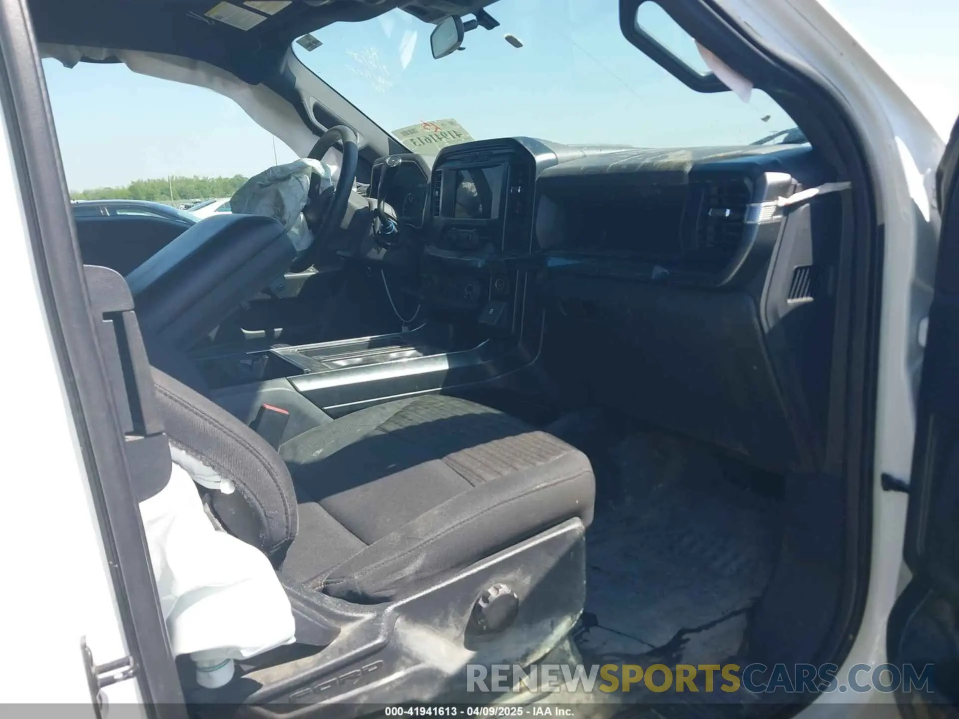 5 fotografías del automóvil dañado 1FTEX1CP9PKE03568 FORD F-150 2023