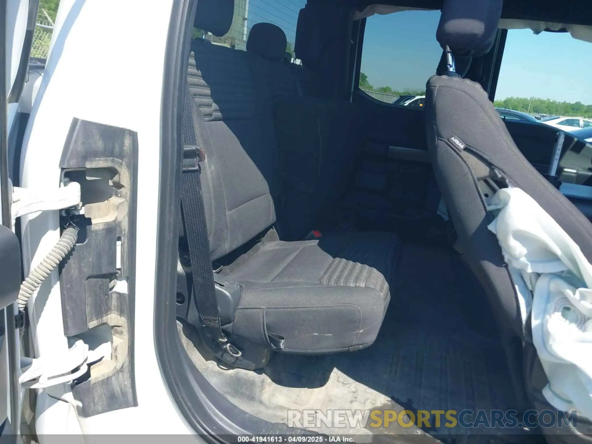 8 fotografías del automóvil dañado 1FTEX1CP9PKE03568 FORD F-150 2023