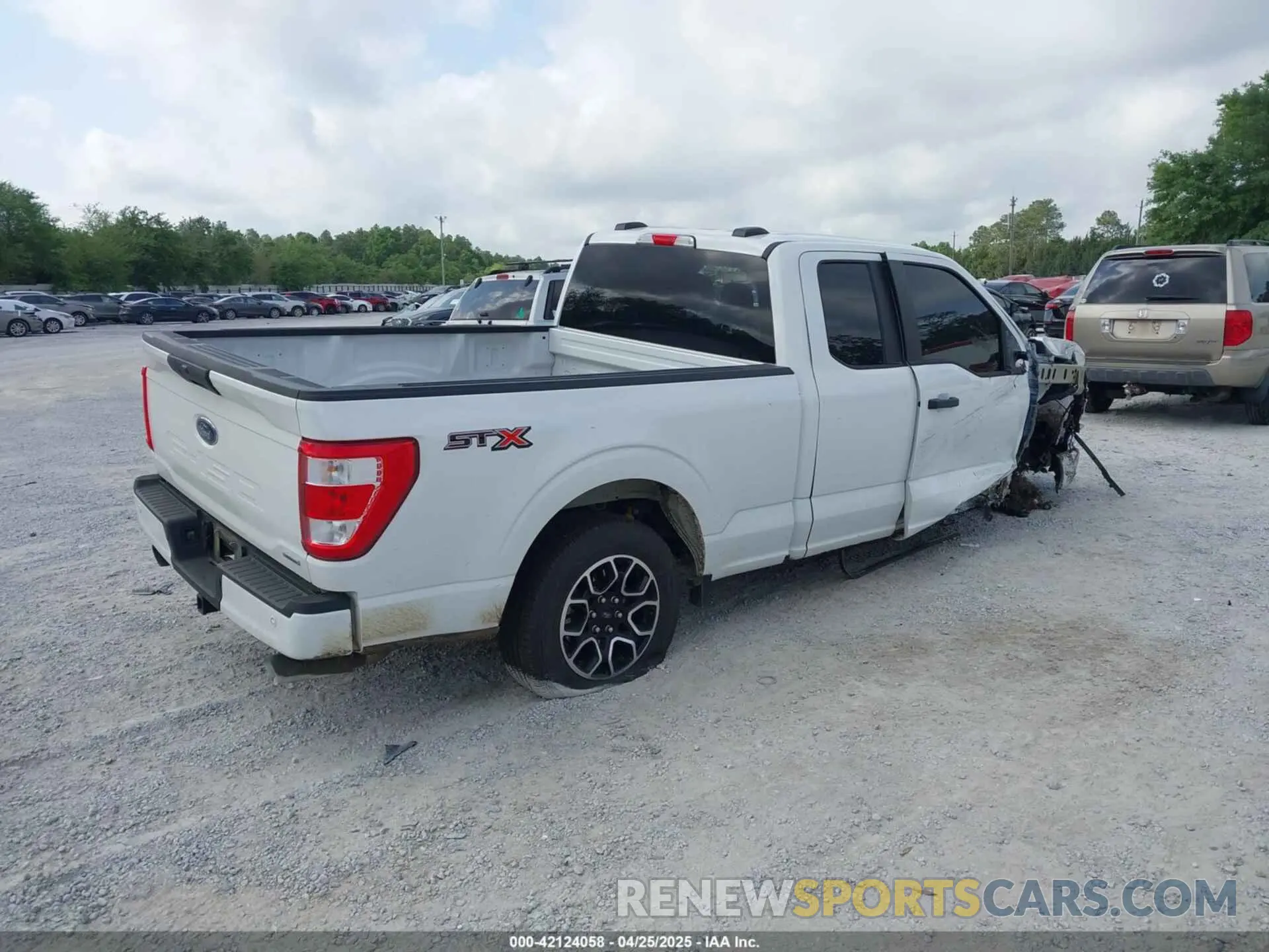 4 fotografías del automóvil dañado 1FTEX1CP9PKF91606 FORD F-150 2023