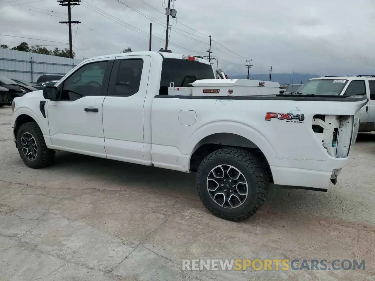 2 fotografías del automóvil dañado 1FTEX1EP2PFA10999 FORD F-150 2023
