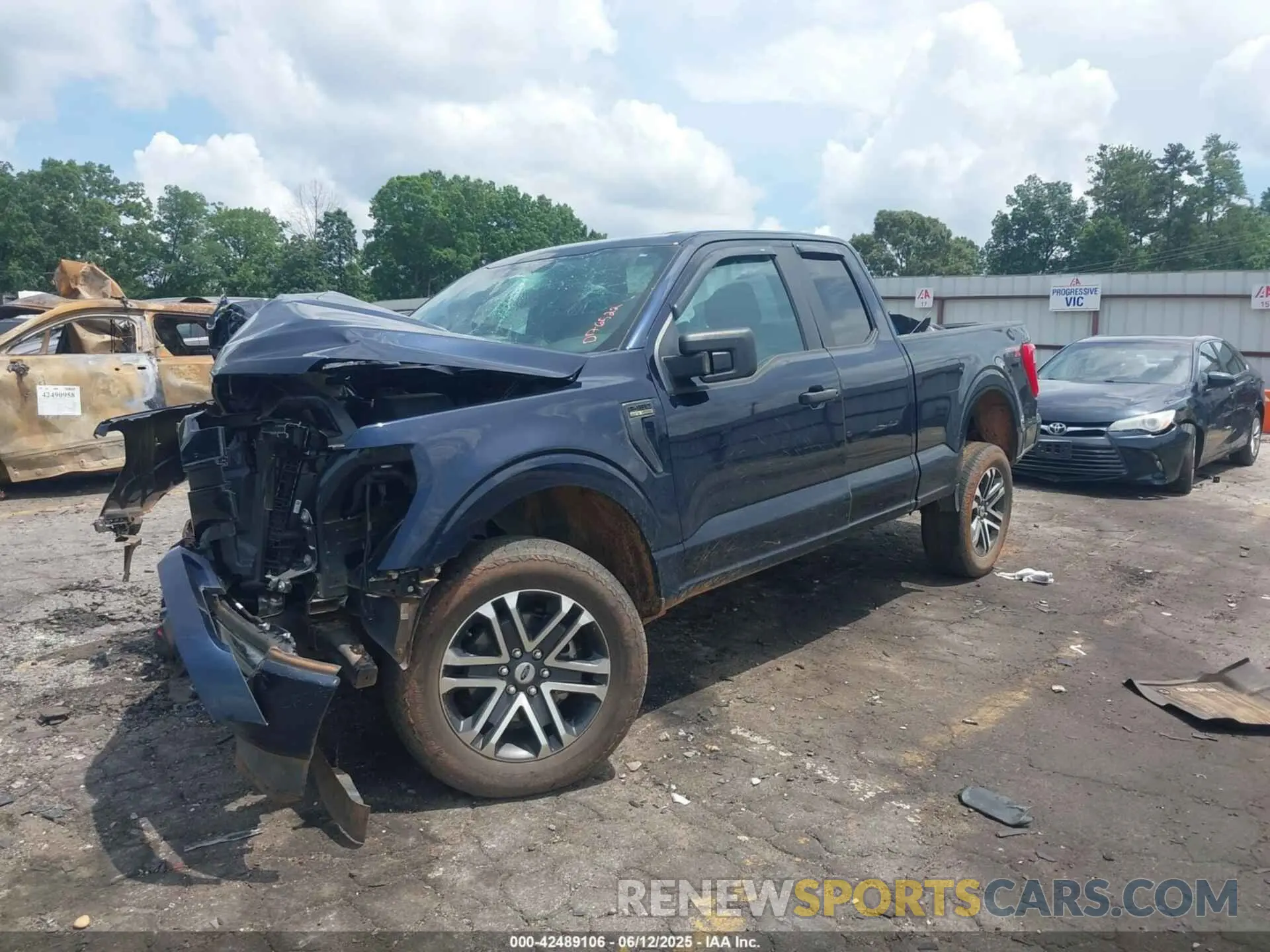 2 fotografías del automóvil dañado 1FTEX1EP6PKD76522 FORD F-150 2023