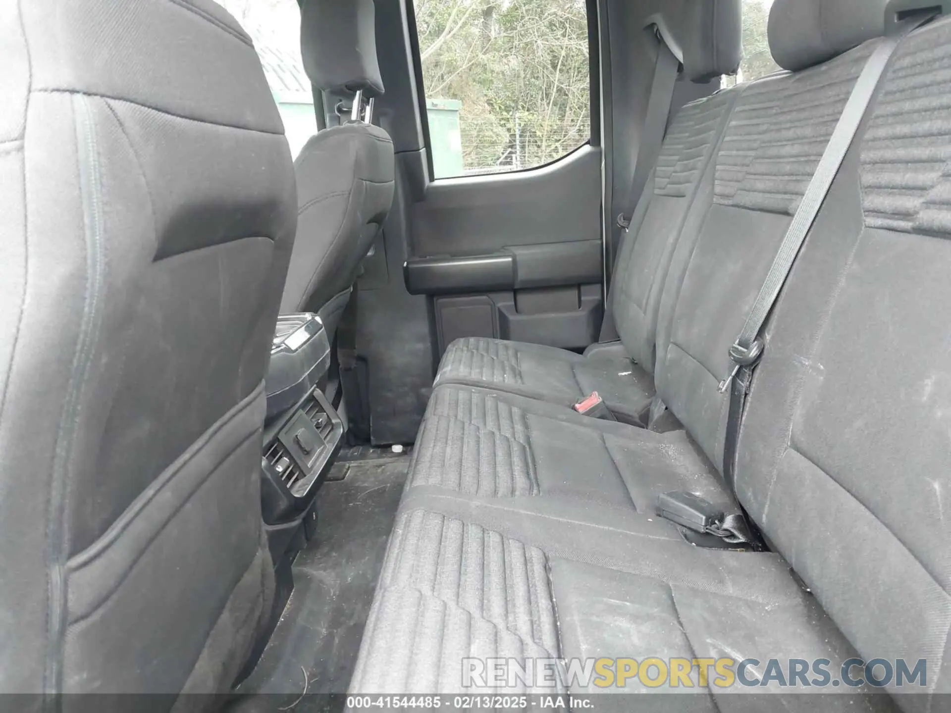 8 fotografías del automóvil dañado 1FTEX1EPXPFB16102 FORD F-150 2023