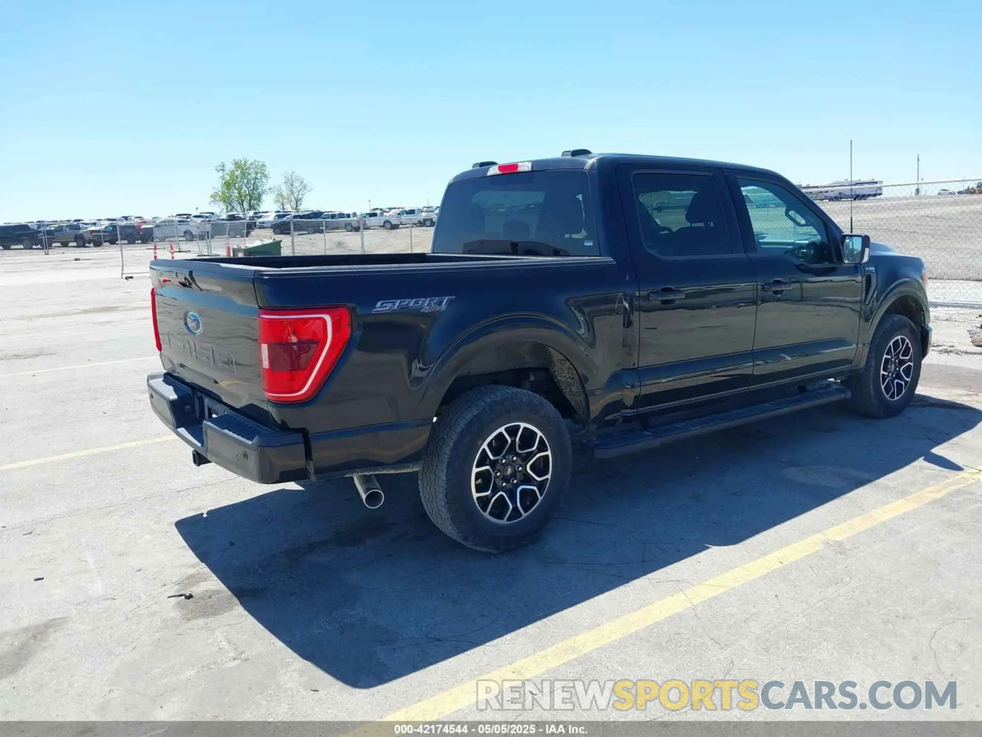 4 fotografías del automóvil dañado 1FTFW1E50PFB73849 FORD F-150 2023