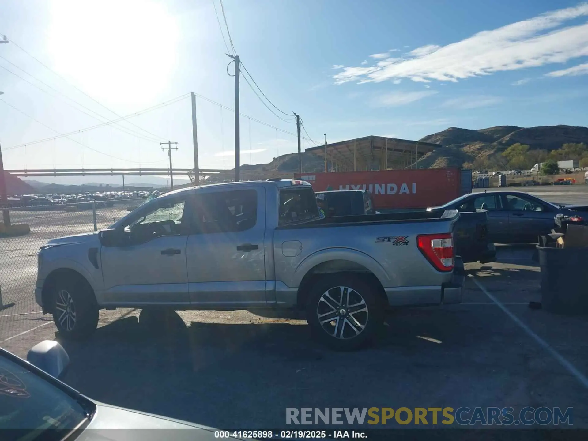 14 fotografías del automóvil dañado 1FTFW1E55PKD57059 FORD F-150 2023