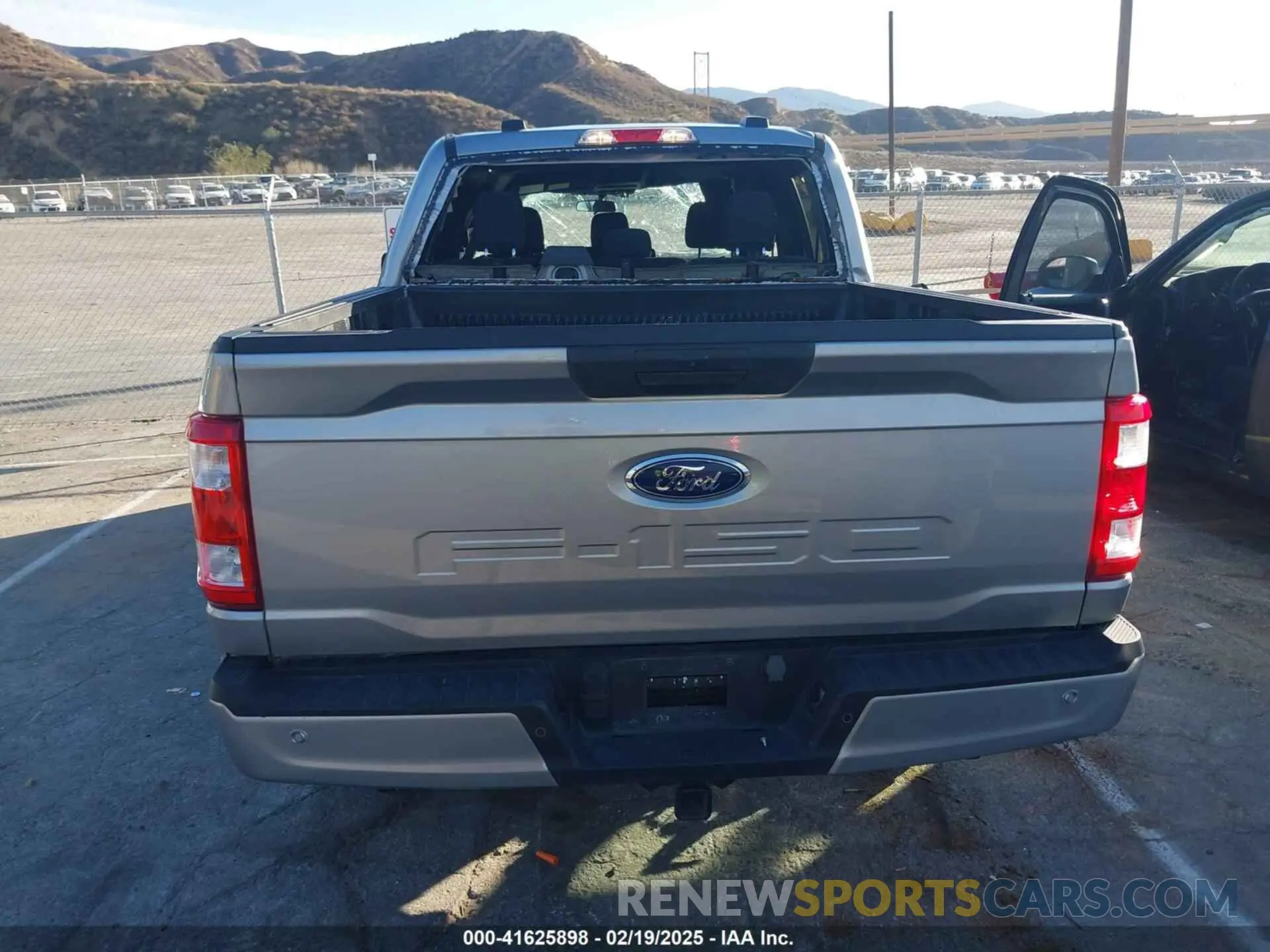 16 fotografías del automóvil dañado 1FTFW1E55PKD57059 FORD F-150 2023