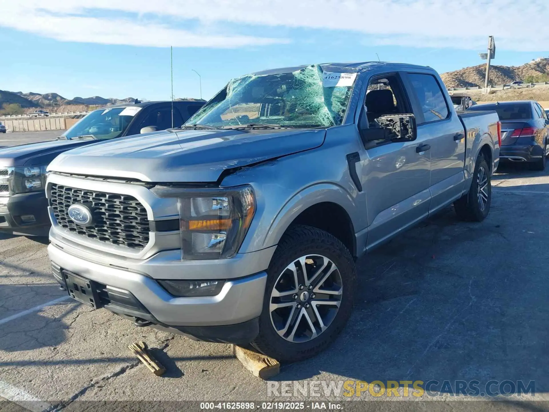 2 fotografías del automóvil dañado 1FTFW1E55PKD57059 FORD F-150 2023