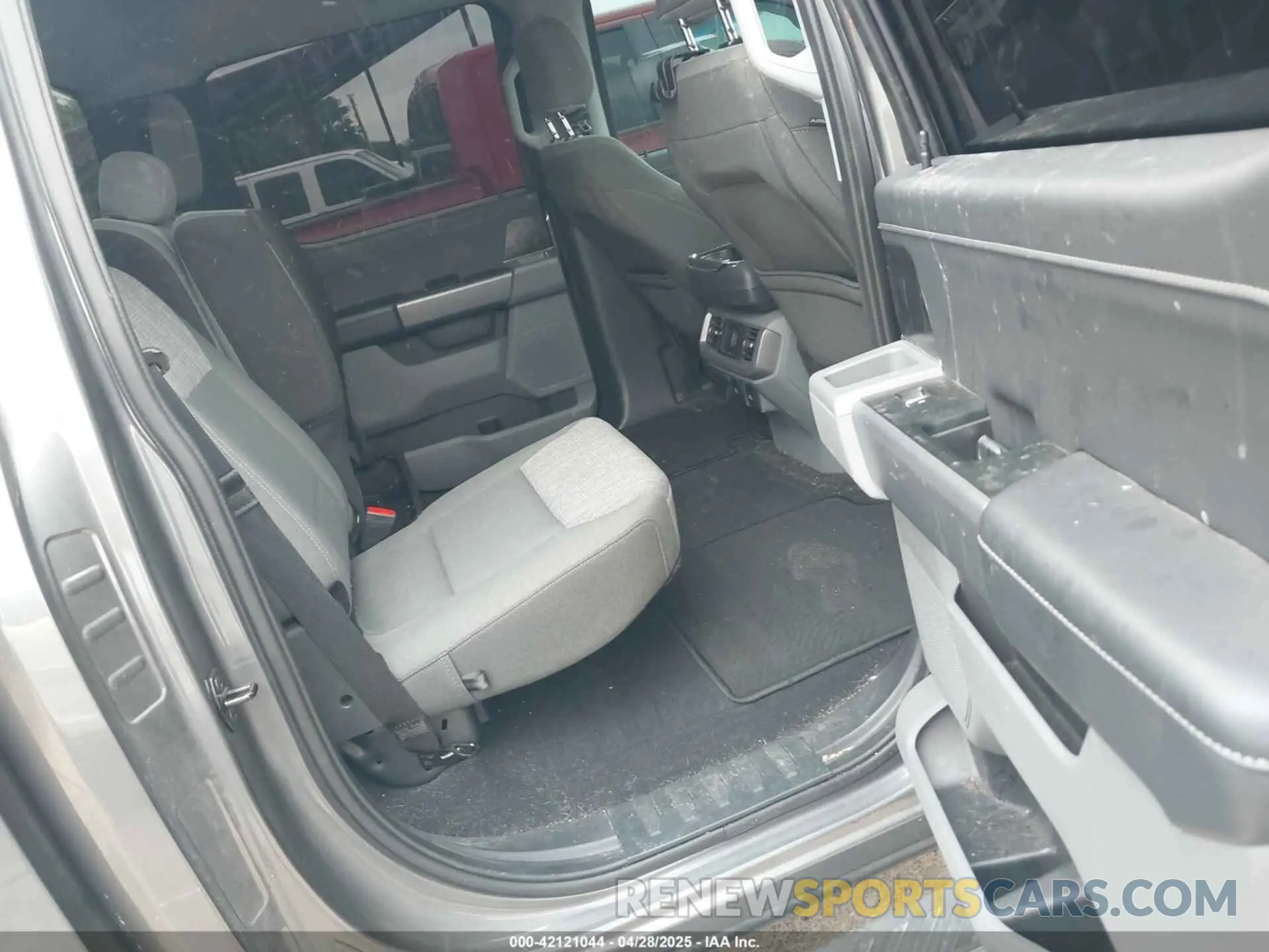 8 fotografías del automóvil dañado 1FTFW1E55PKF71288 FORD F-150 2023