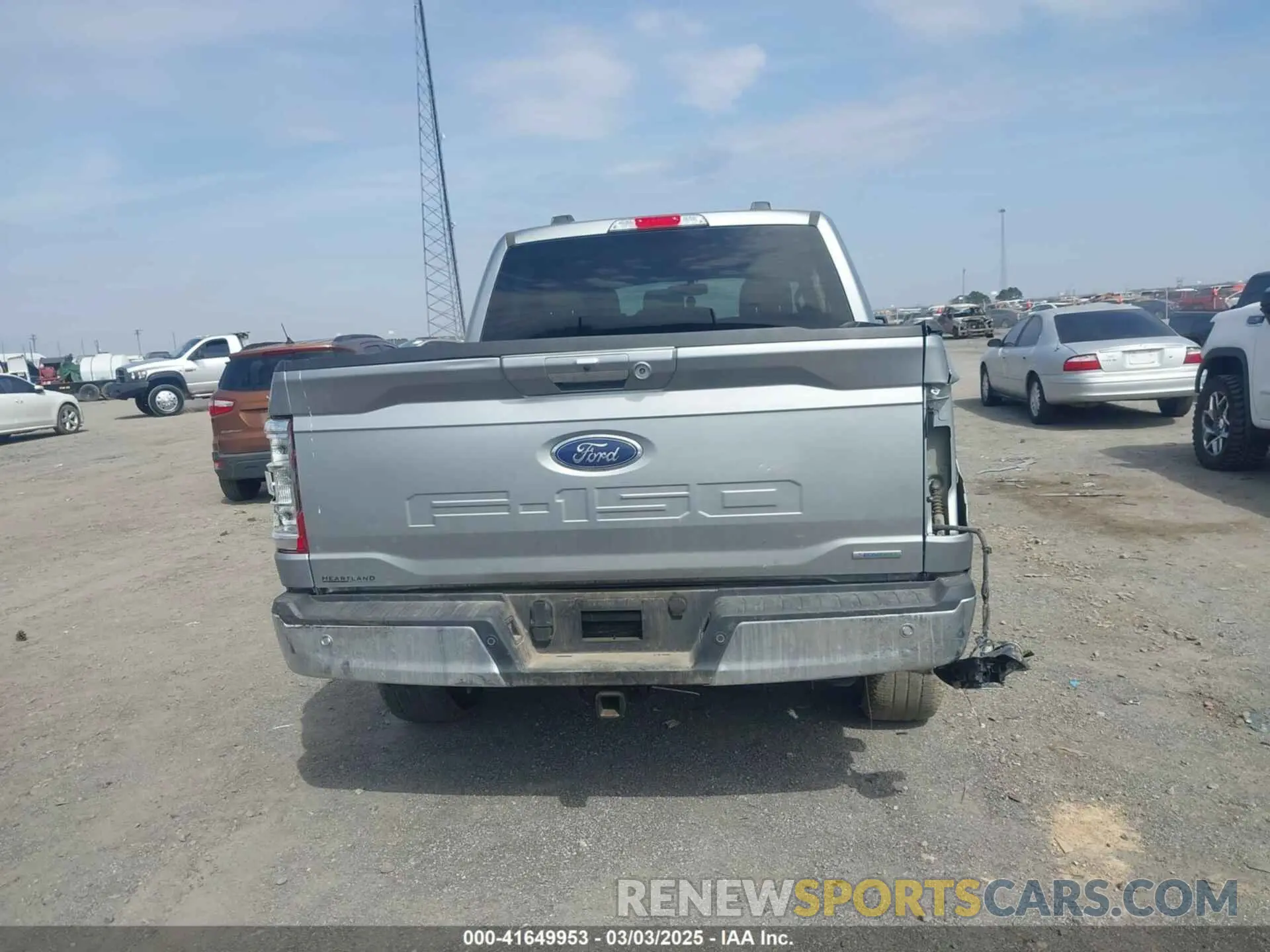 16 fotografías del automóvil dañado 1FTFW1E82PKF84459 FORD F-150 2023