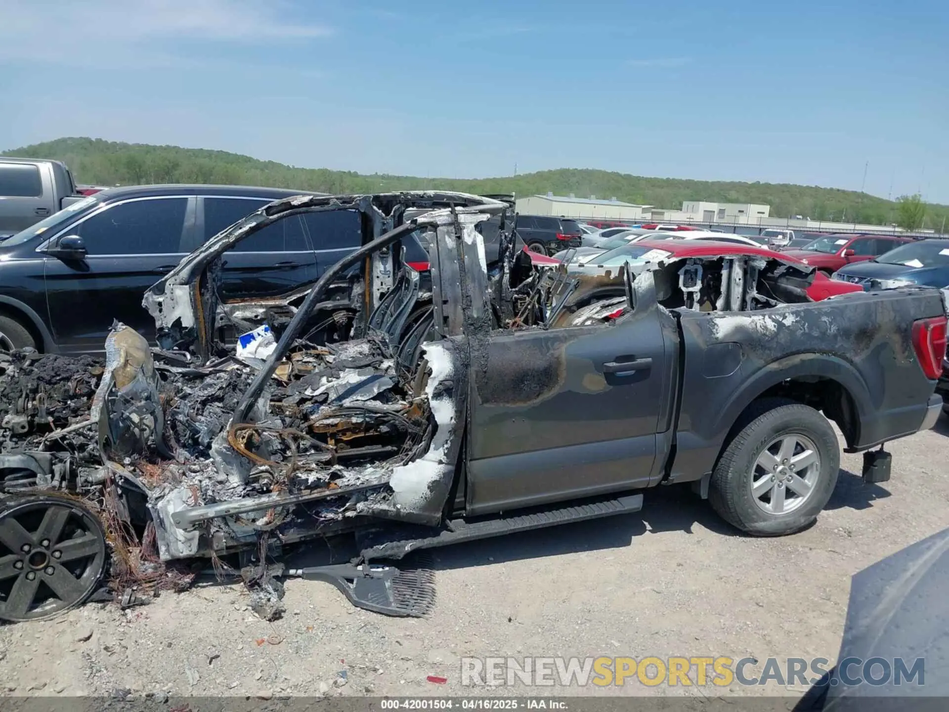 14 fotografías del automóvil dañado 1FTFW1ED3PFC61401 FORD F-150 2023