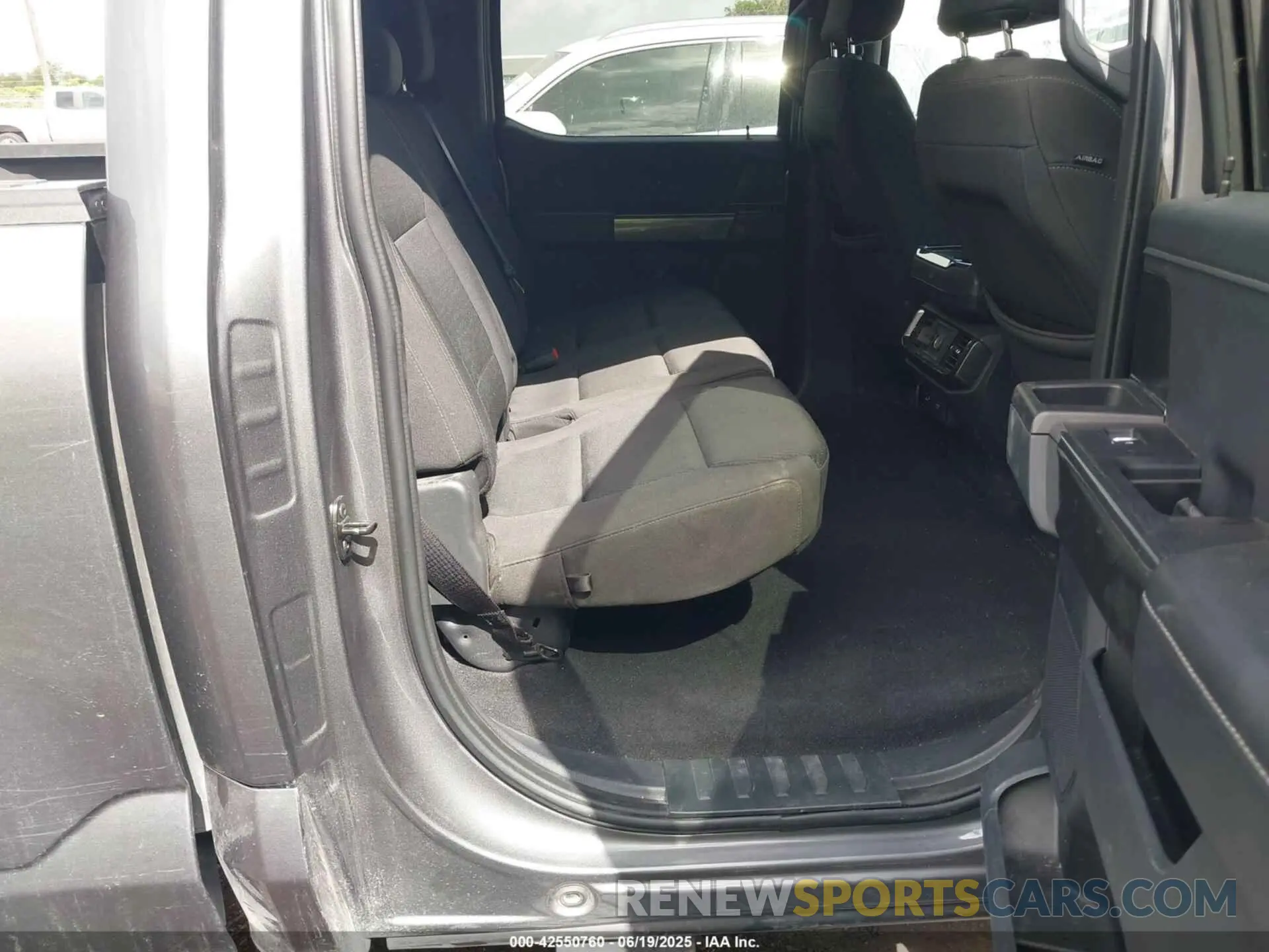 8 fotografías del automóvil dañado 1FTFW1ED6PFC74448 FORD F-150 2023