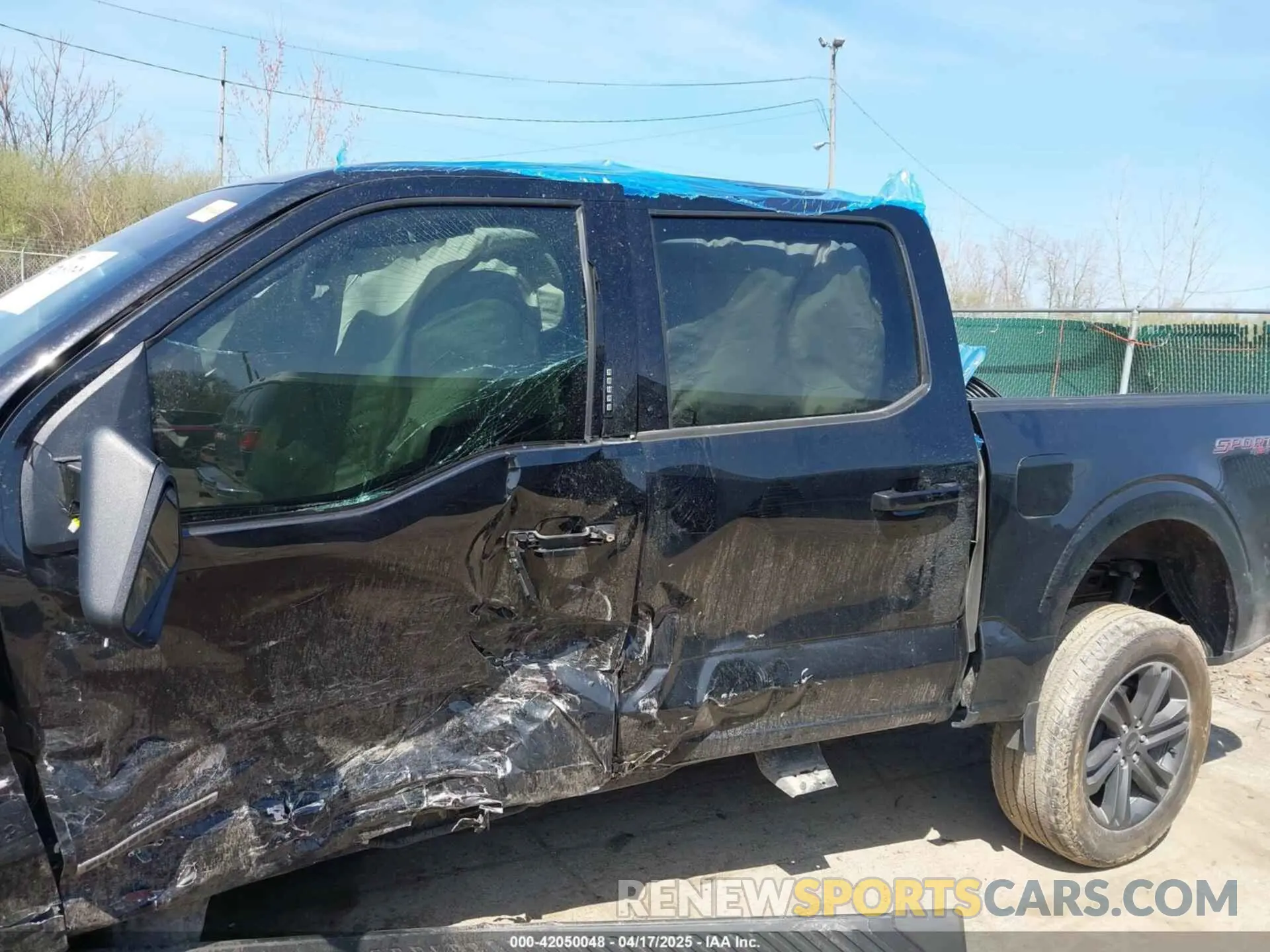 14 fotografías del automóvil dañado 1FTFW1ED6PFD10266 FORD F-150 2023