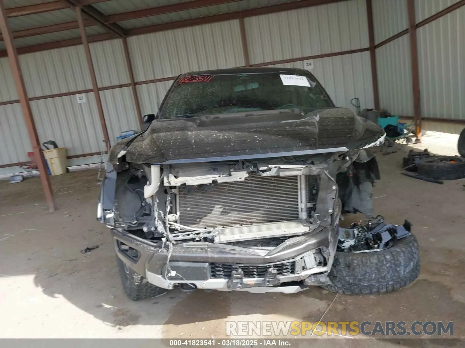 12 fotografías del automóvil dañado 1FTFW1RG0PFA13711 FORD F-150 2023