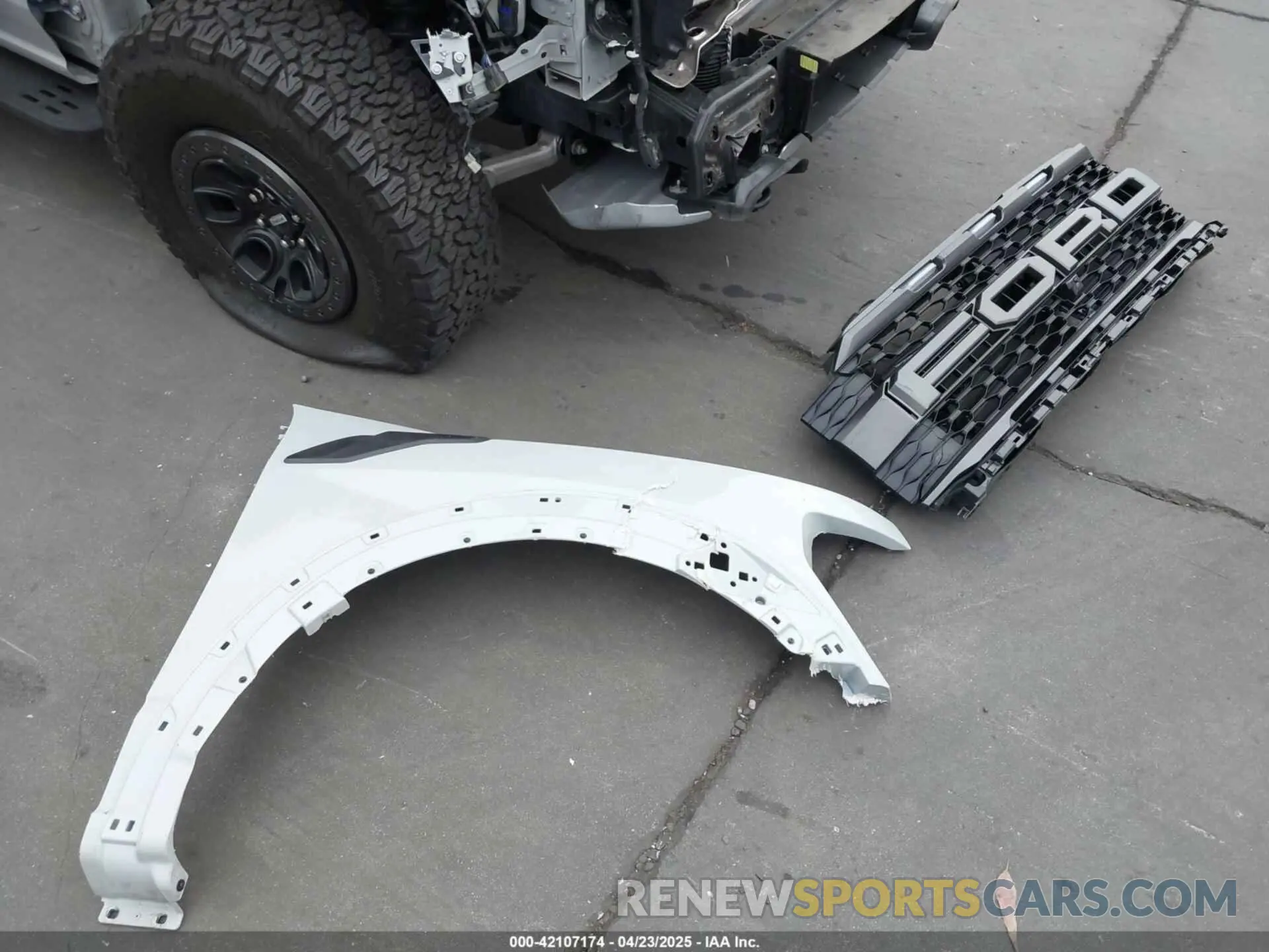 12 fotografías del automóvil dañado 1FTFW1RG9PFB97160 FORD F-150 2023