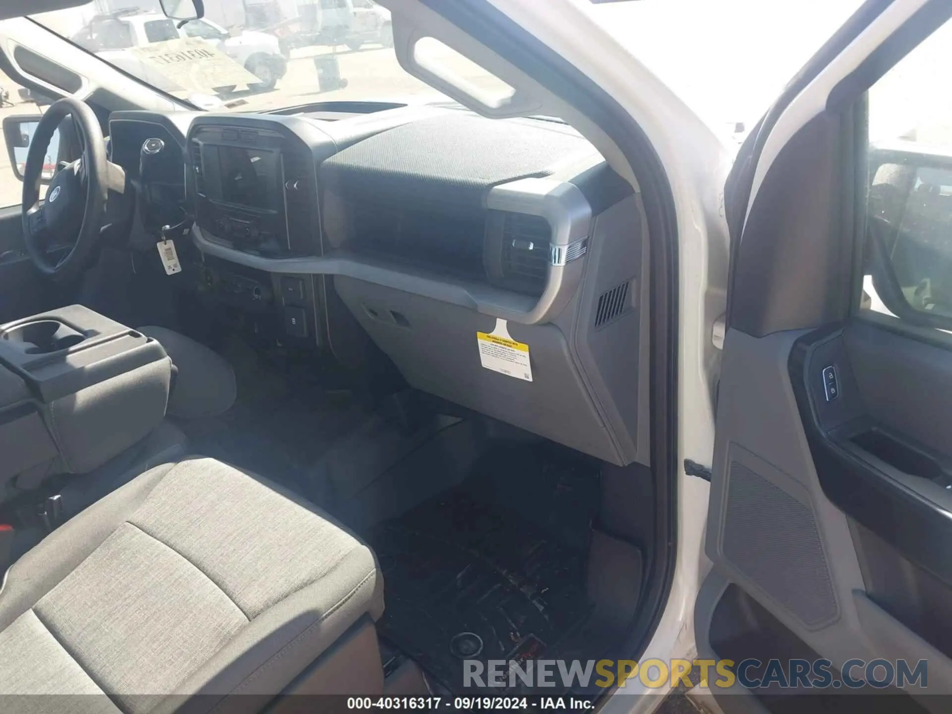 5 fotografías del automóvil dañado 1FTFX1E55PKE24496 FORD F-150 2023