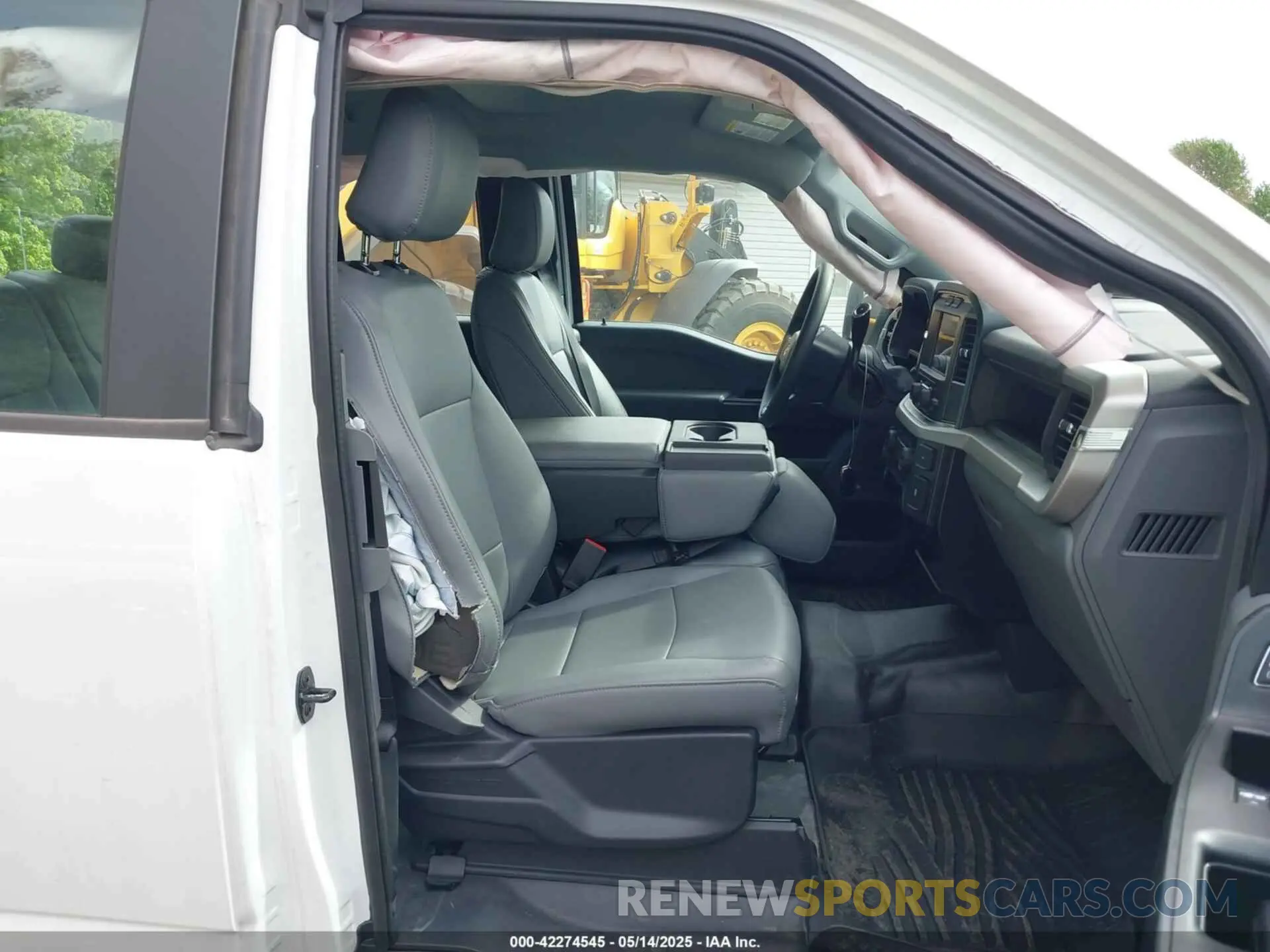 5 fotografías del automóvil dañado 1FTFX1E55PKG19157 FORD F-150 2023