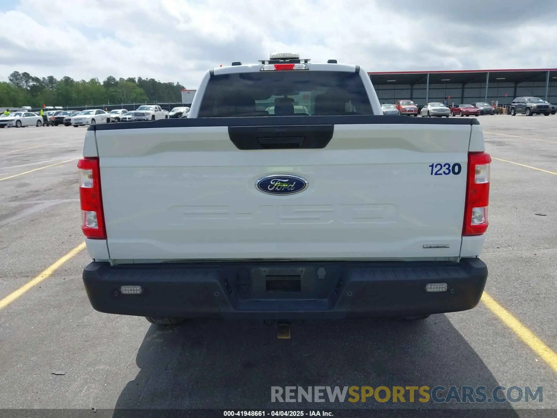 16 fotografías del automóvil dañado 1FTFX1E85PKF31252 FORD F-150 2023