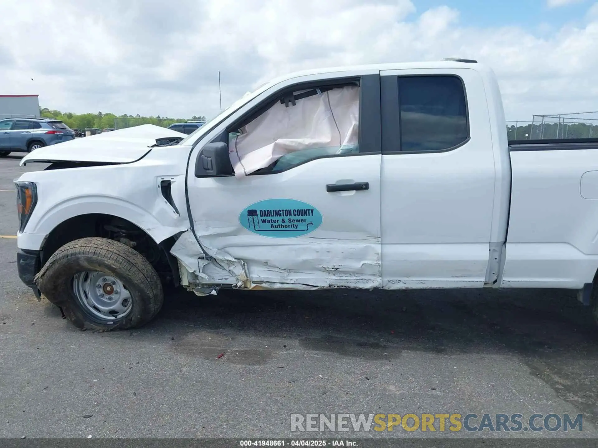 19 fotografías del automóvil dañado 1FTFX1E85PKF31252 FORD F-150 2023