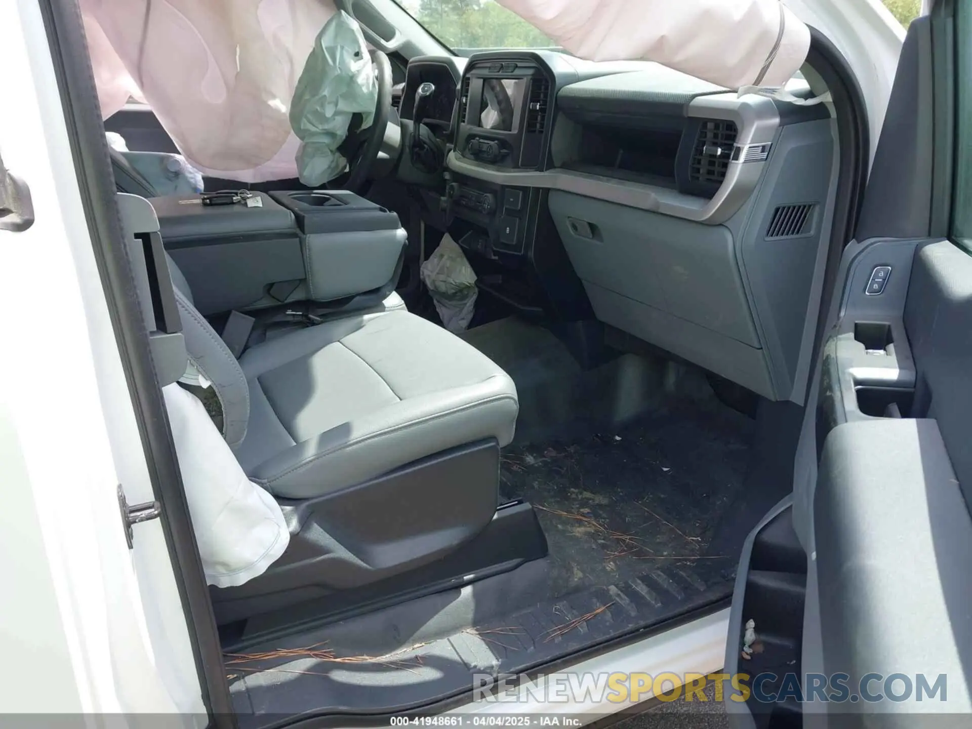 5 fotografías del automóvil dañado 1FTFX1E85PKF31252 FORD F-150 2023
