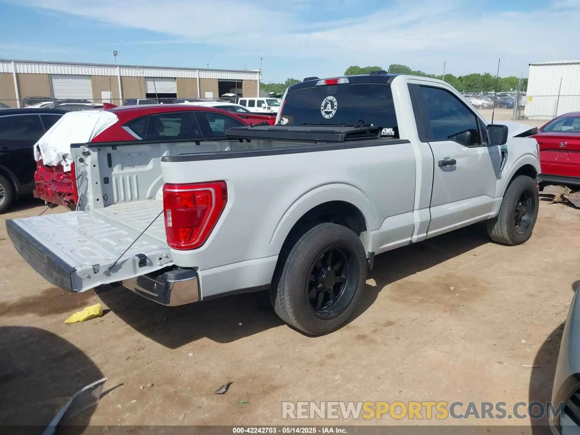 4 fotografías del automóvil dañado 1FTMF1C53PKF34184 FORD F-150 2023