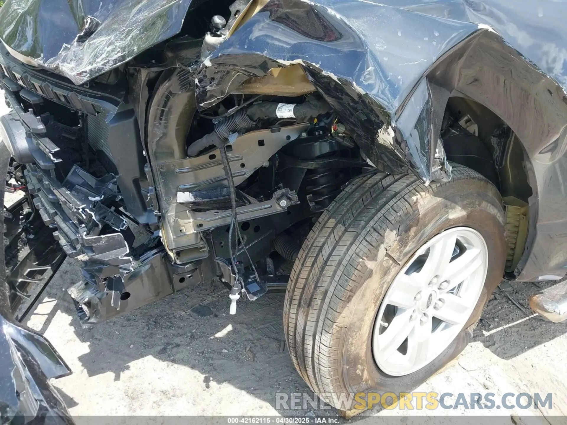 6 fotografías del automóvil dañado 1FTMF1C58PKF26310 FORD F-150 2023