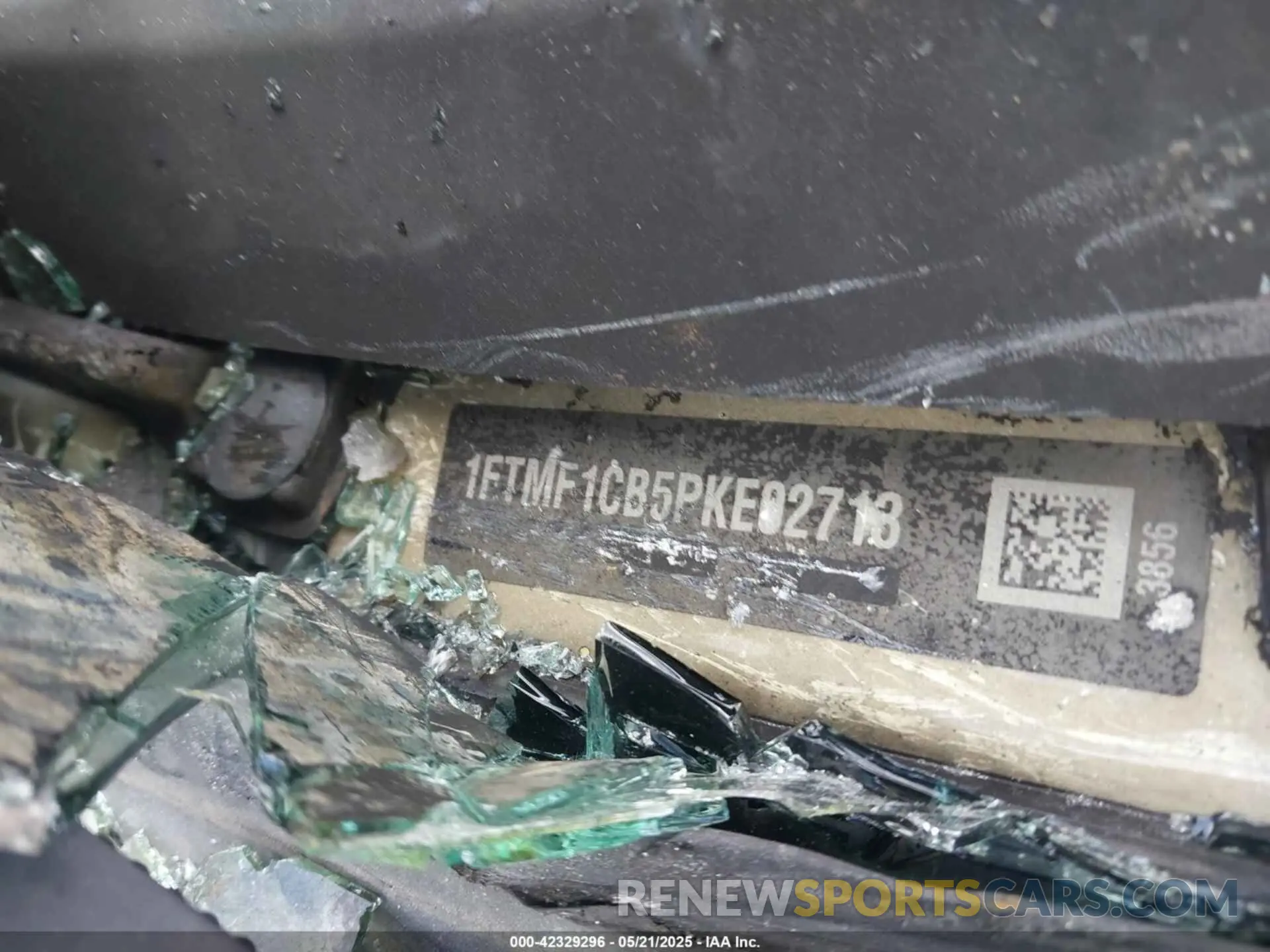 9 fotografías del automóvil dañado 1FTMF1CB5PKE02713 FORD F-150 2023
