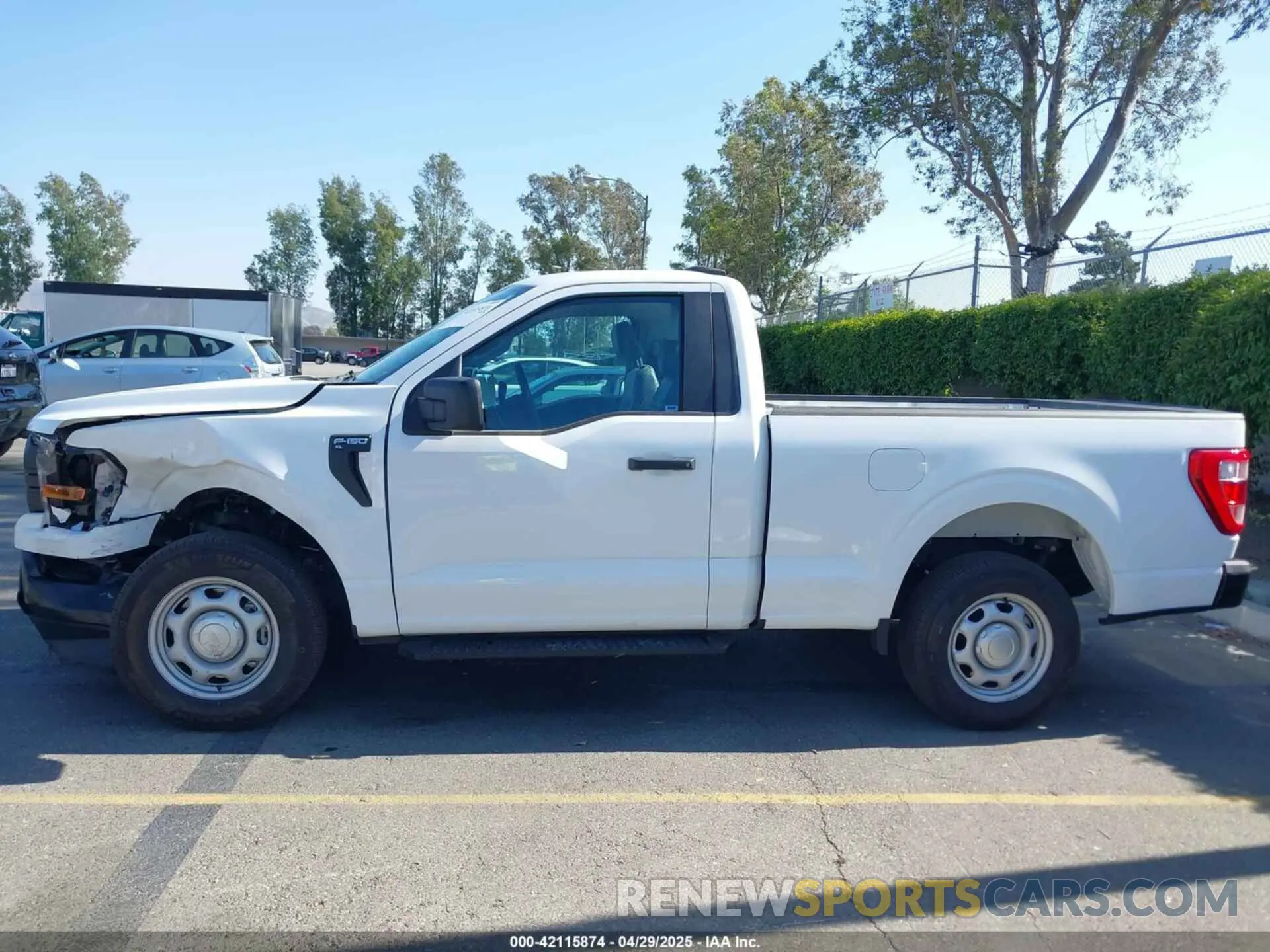 14 fotografías del automóvil dañado 1FTMF1CBXPKE40924 FORD F-150 2023