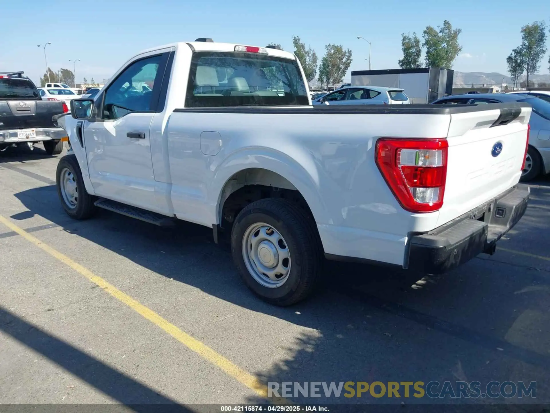 3 fotografías del automóvil dañado 1FTMF1CBXPKE40924 FORD F-150 2023
