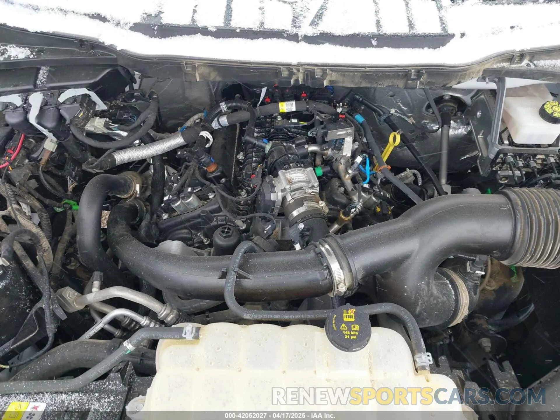 10 fotografías del automóvil dañado 1FTMF1EP6PKE87165 FORD F-150 2023