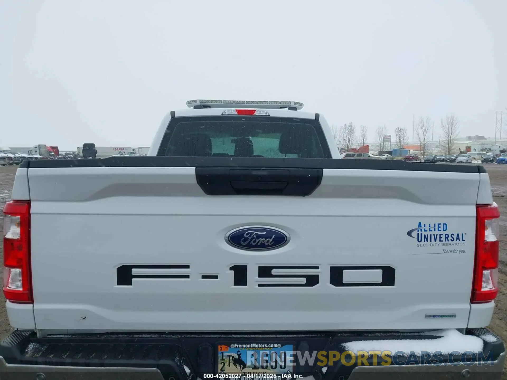17 fotografías del automóvil dañado 1FTMF1EP6PKE87165 FORD F-150 2023