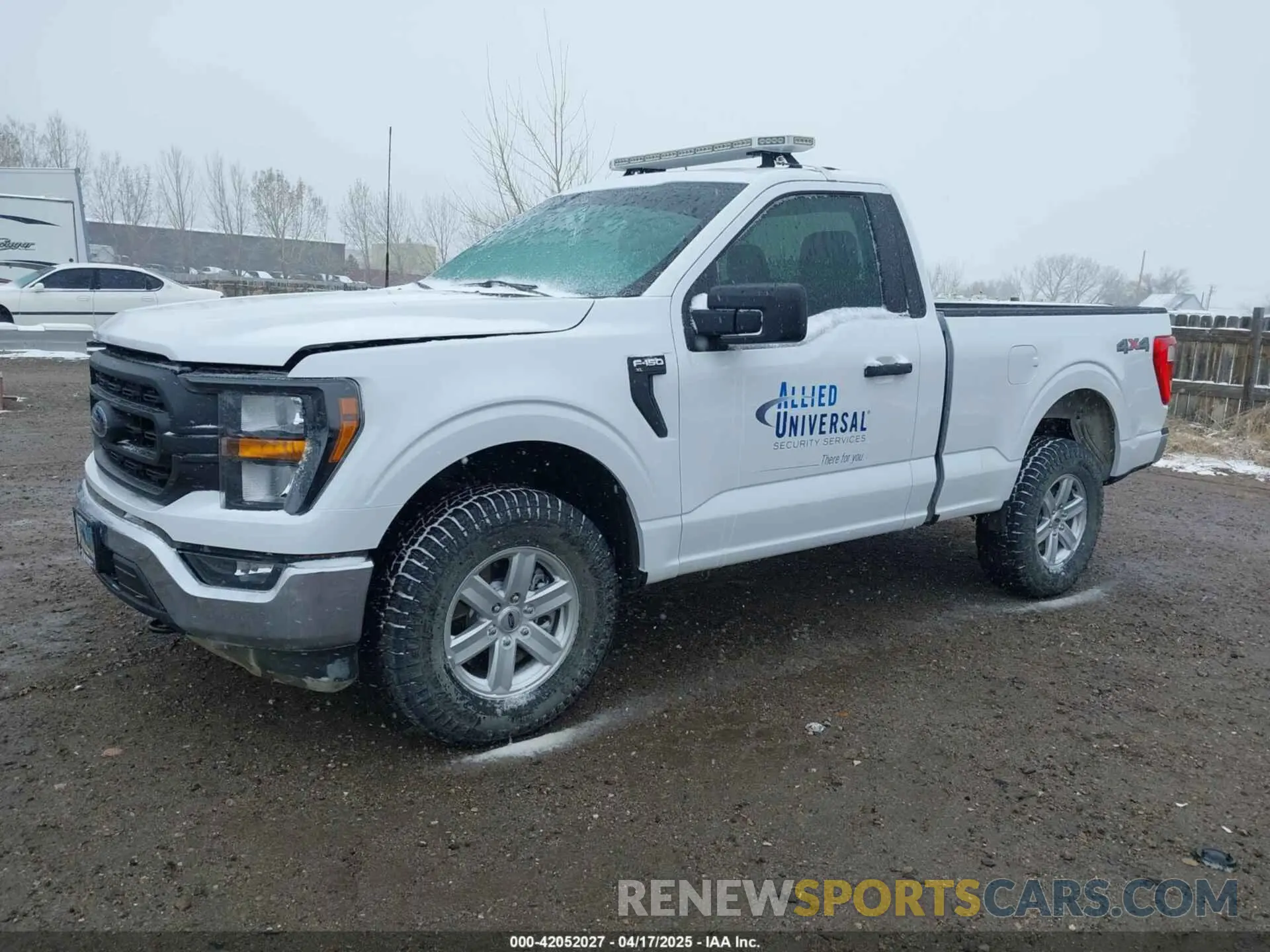 2 fotografías del automóvil dañado 1FTMF1EP6PKE87165 FORD F-150 2023
