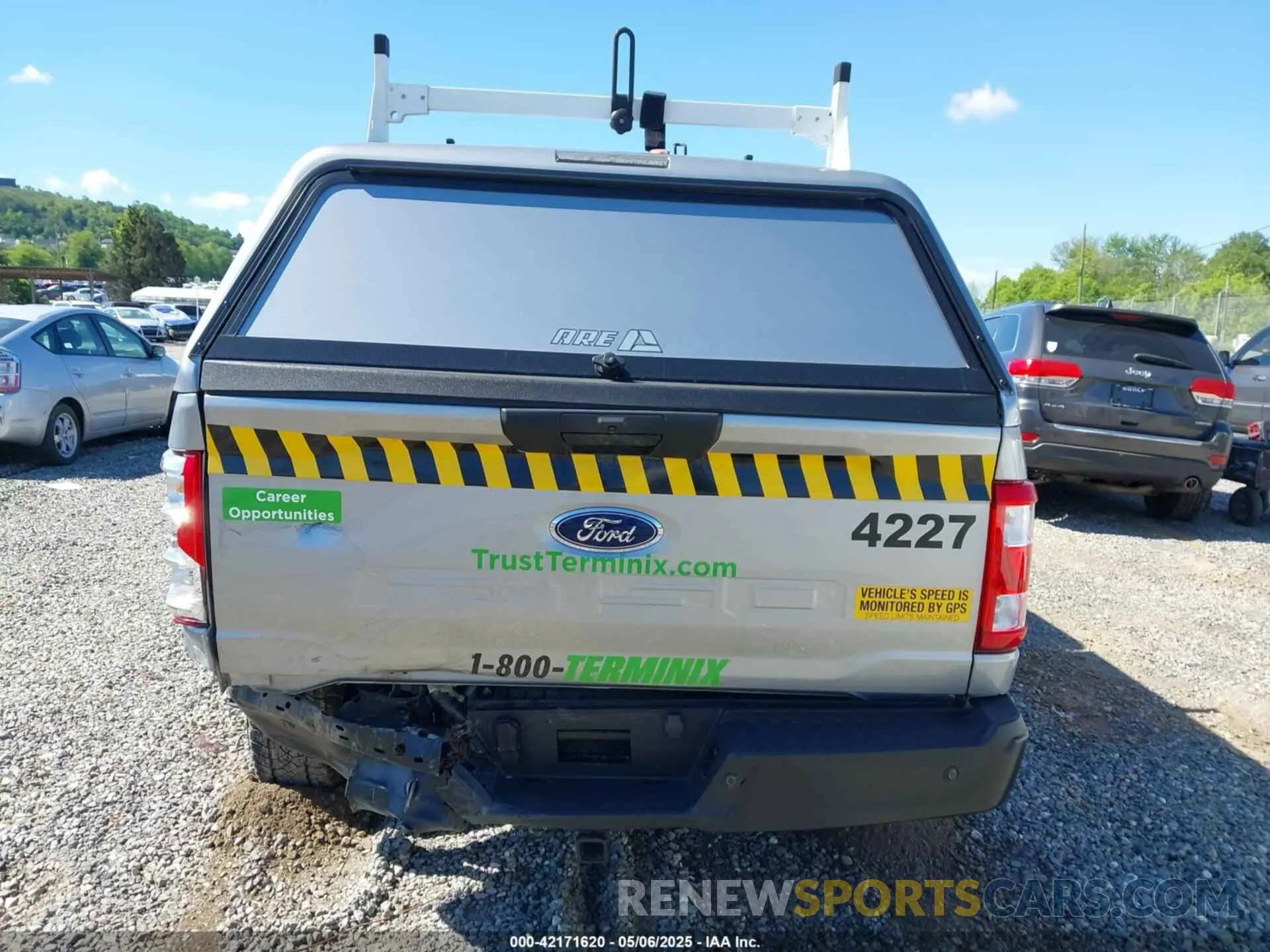 16 fotografías del automóvil dañado 1FTNF1E5XPKF47161 FORD F-150 2023