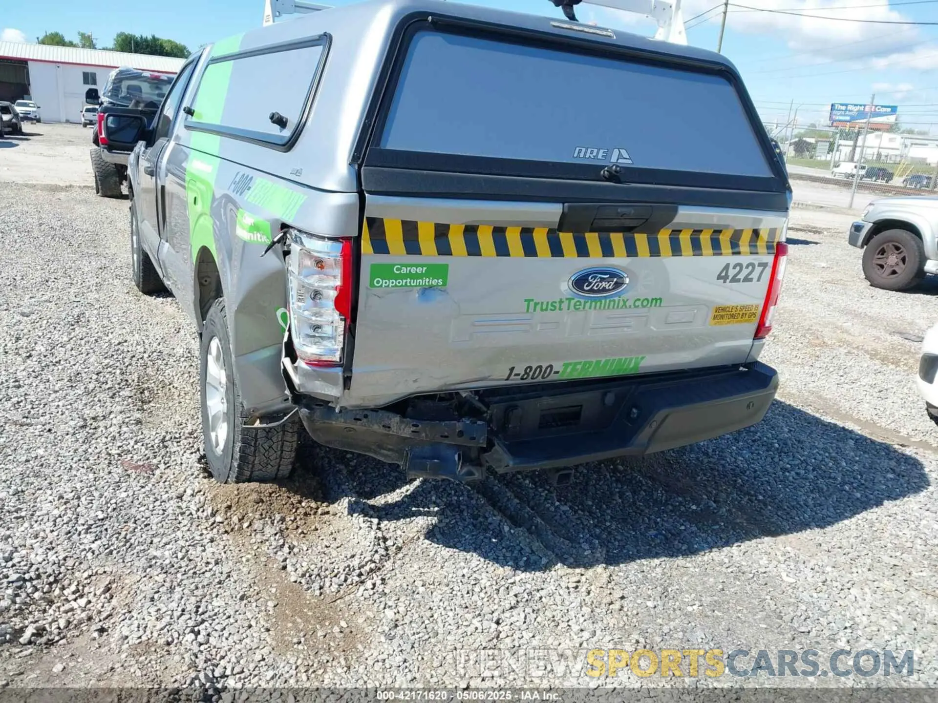 3 fotografías del automóvil dañado 1FTNF1E5XPKF47161 FORD F-150 2023
