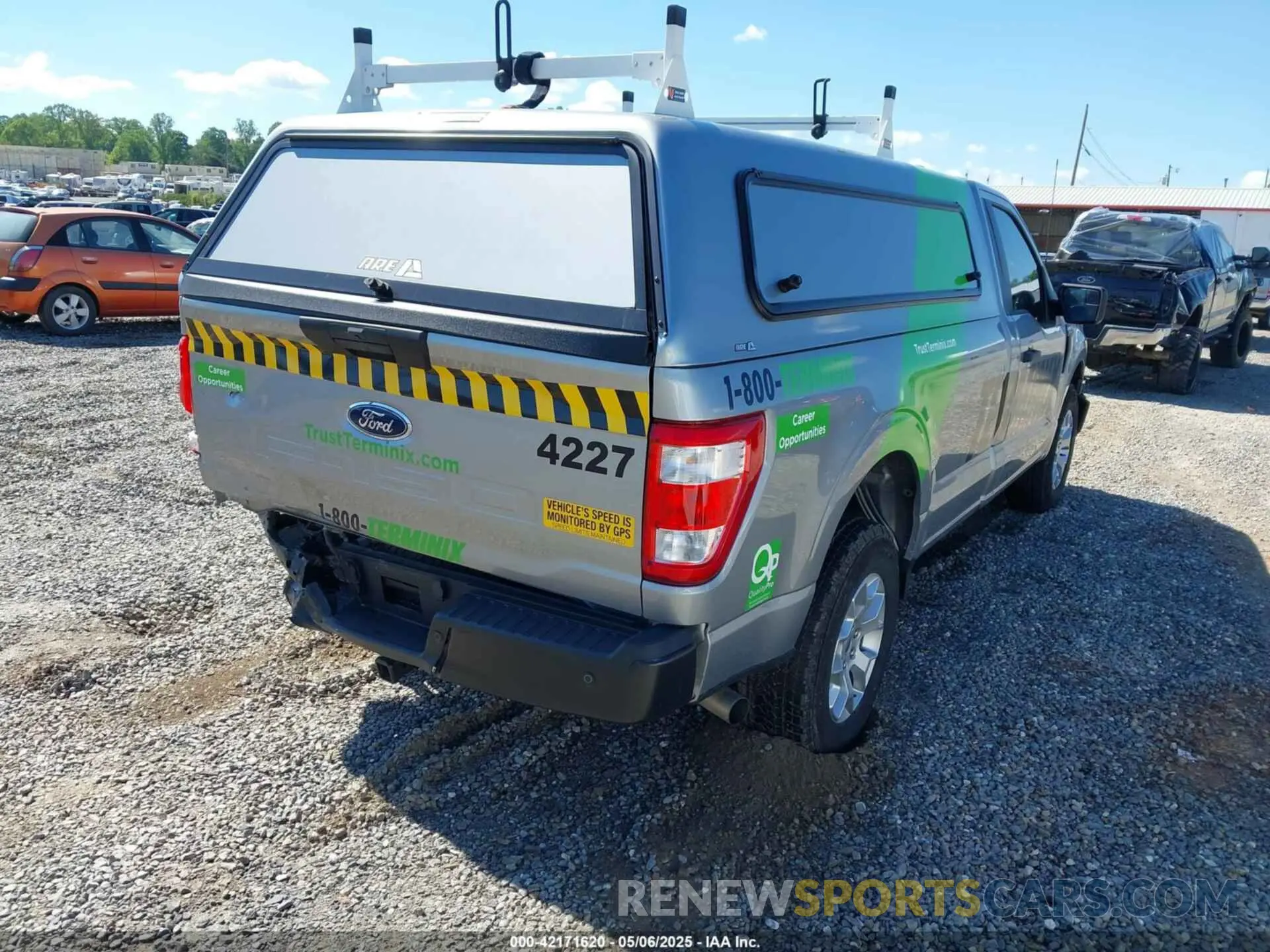 4 fotografías del automóvil dañado 1FTNF1E5XPKF47161 FORD F-150 2023
