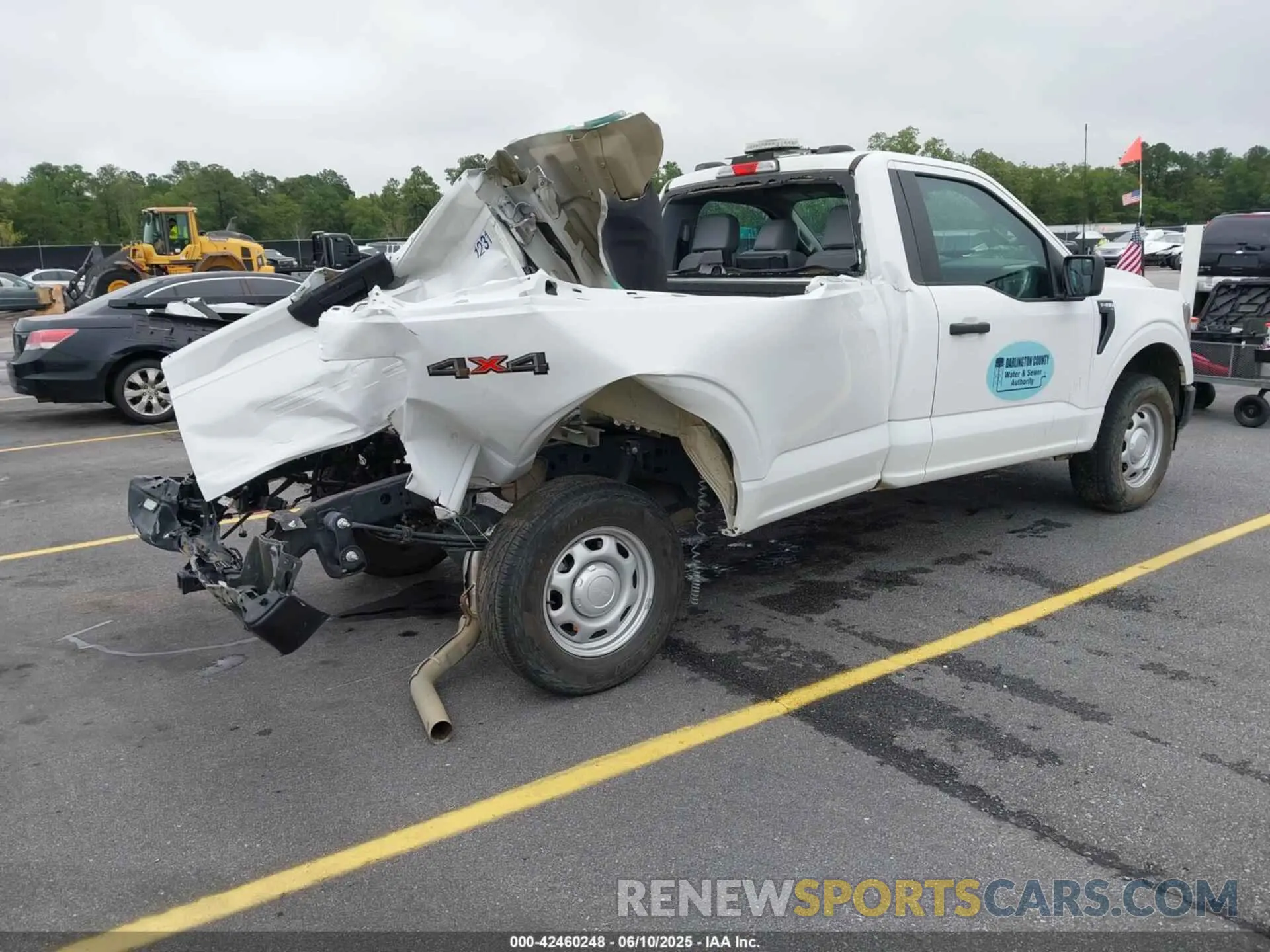 4 fotografías del automóvil dañado 1FTNF1E81PKF32204 FORD F-150 2023