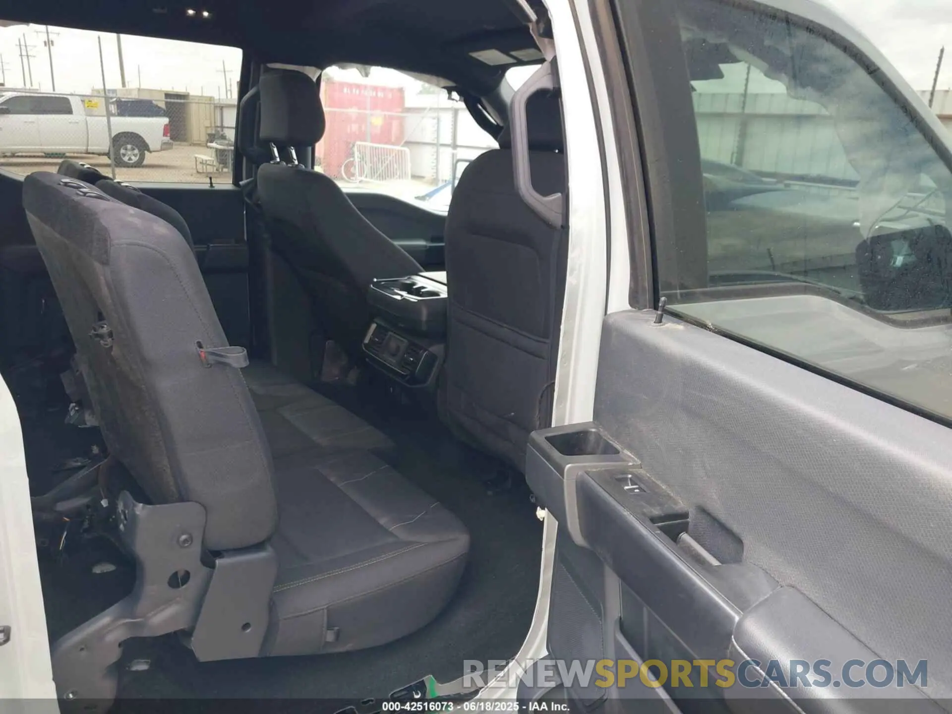 8 fotografías del automóvil dañado 1FTEW2KP3RKE30522 FORD F-150 2024