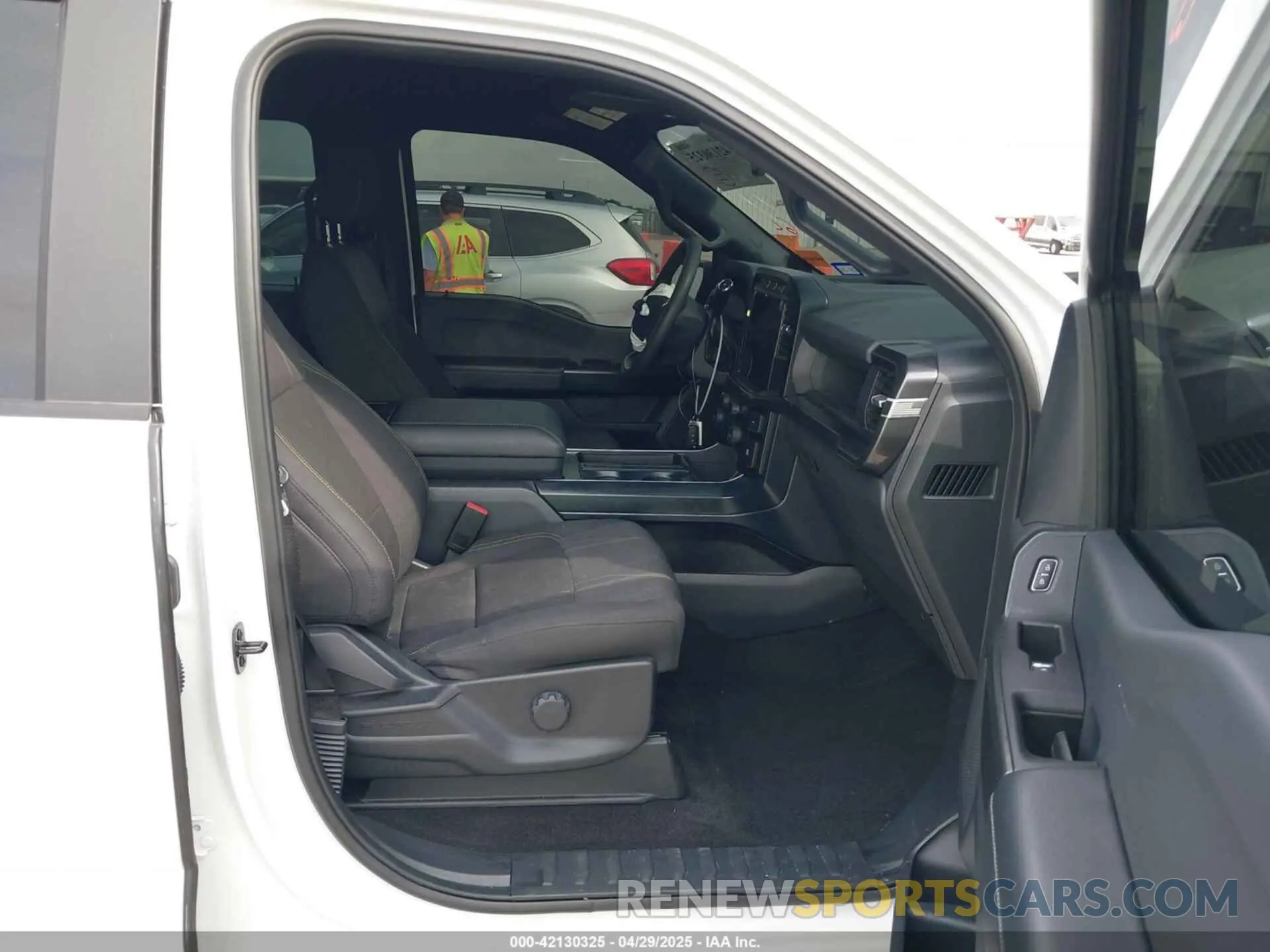 5 fotografías del automóvil dañado 1FTEW2KP6RFA15008 FORD F-150 2024