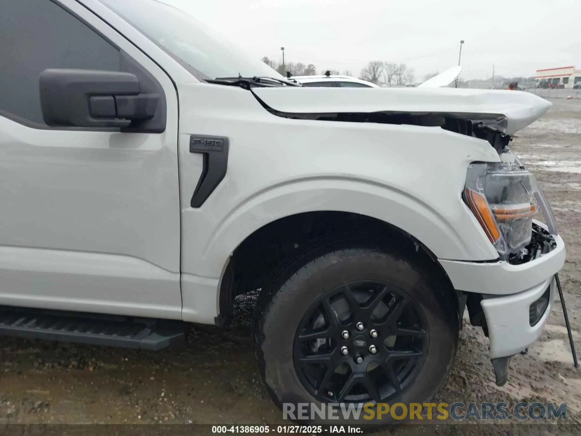 17 fotografías del automóvil dañado 1FTEW2LP3RKE10284 FORD F-150 2024