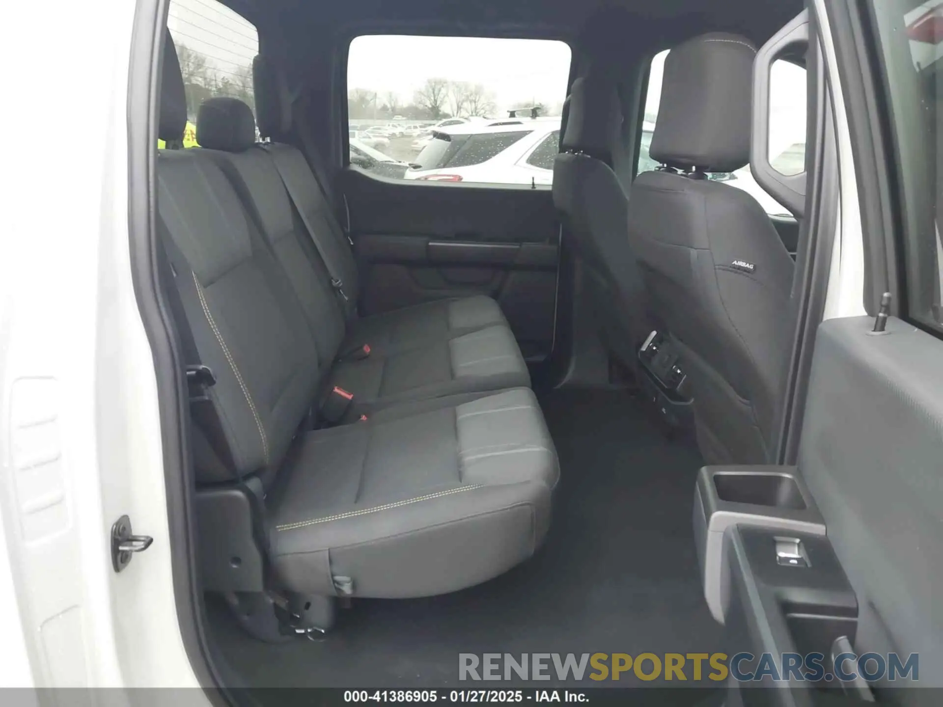 8 fotografías del automóvil dañado 1FTEW2LP3RKE10284 FORD F-150 2024