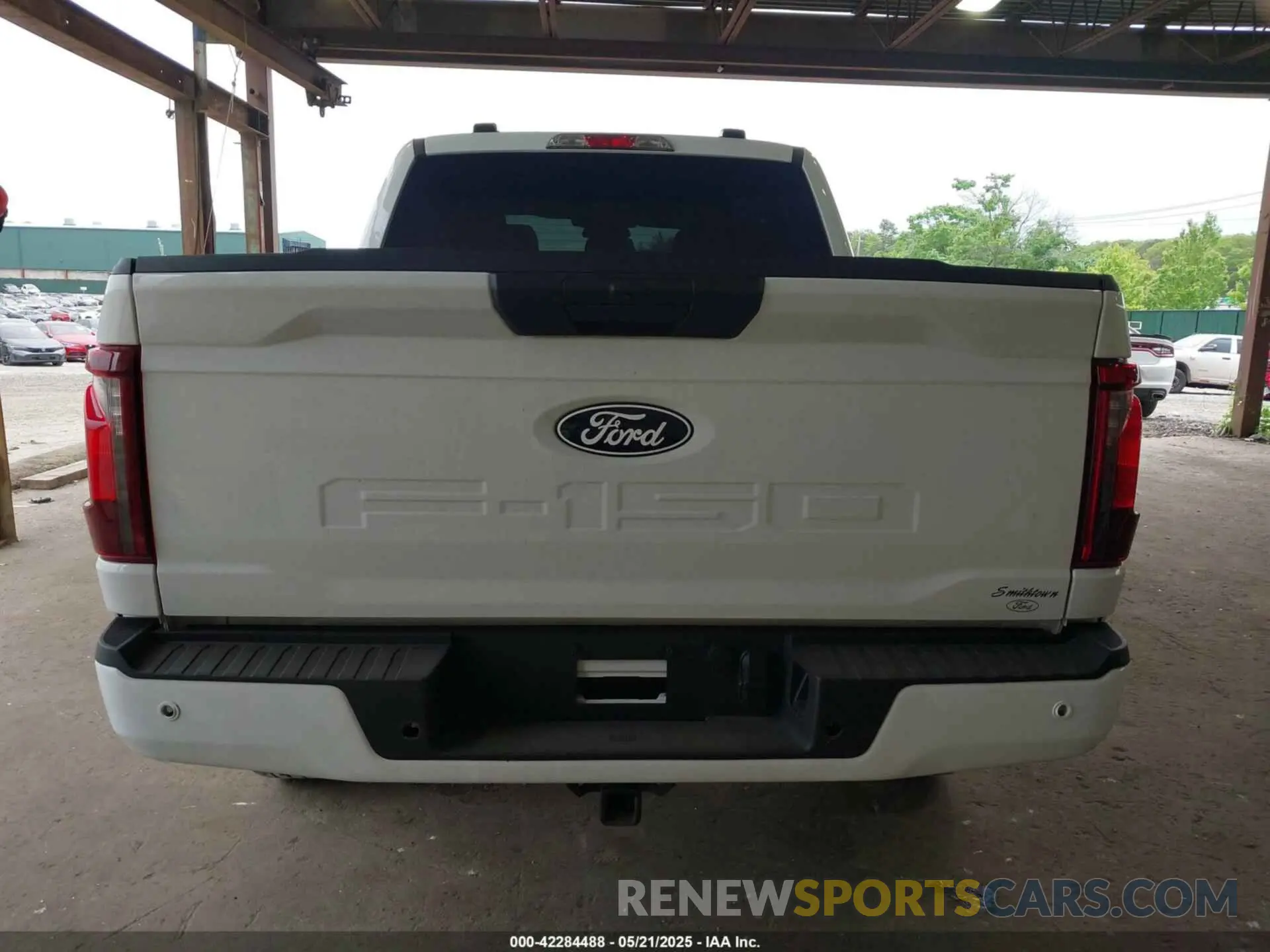 16 fotografías del automóvil dañado 1FTEW2LP9RKF16755 FORD F-150 2024