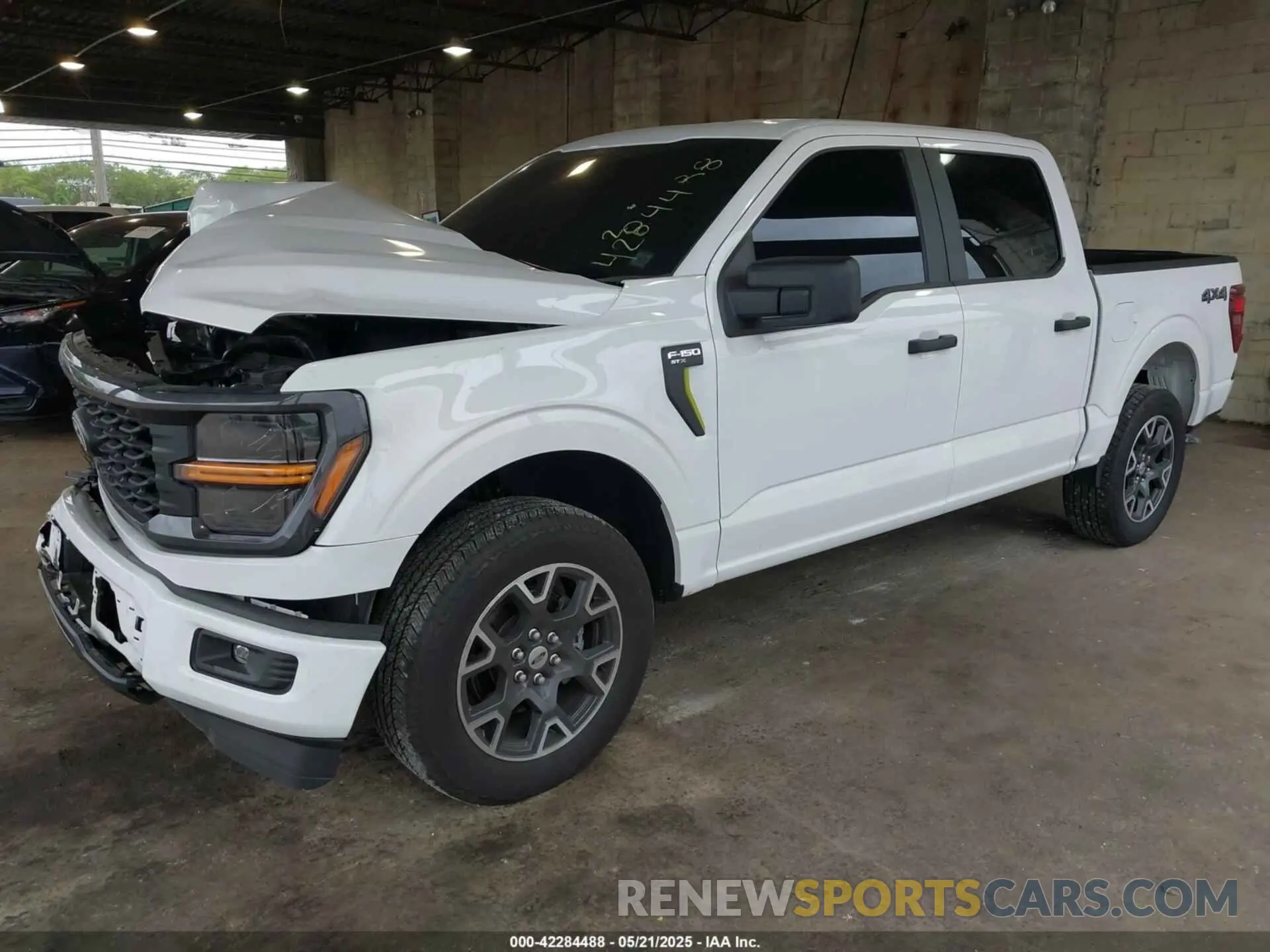 2 fotografías del automóvil dañado 1FTEW2LP9RKF16755 FORD F-150 2024