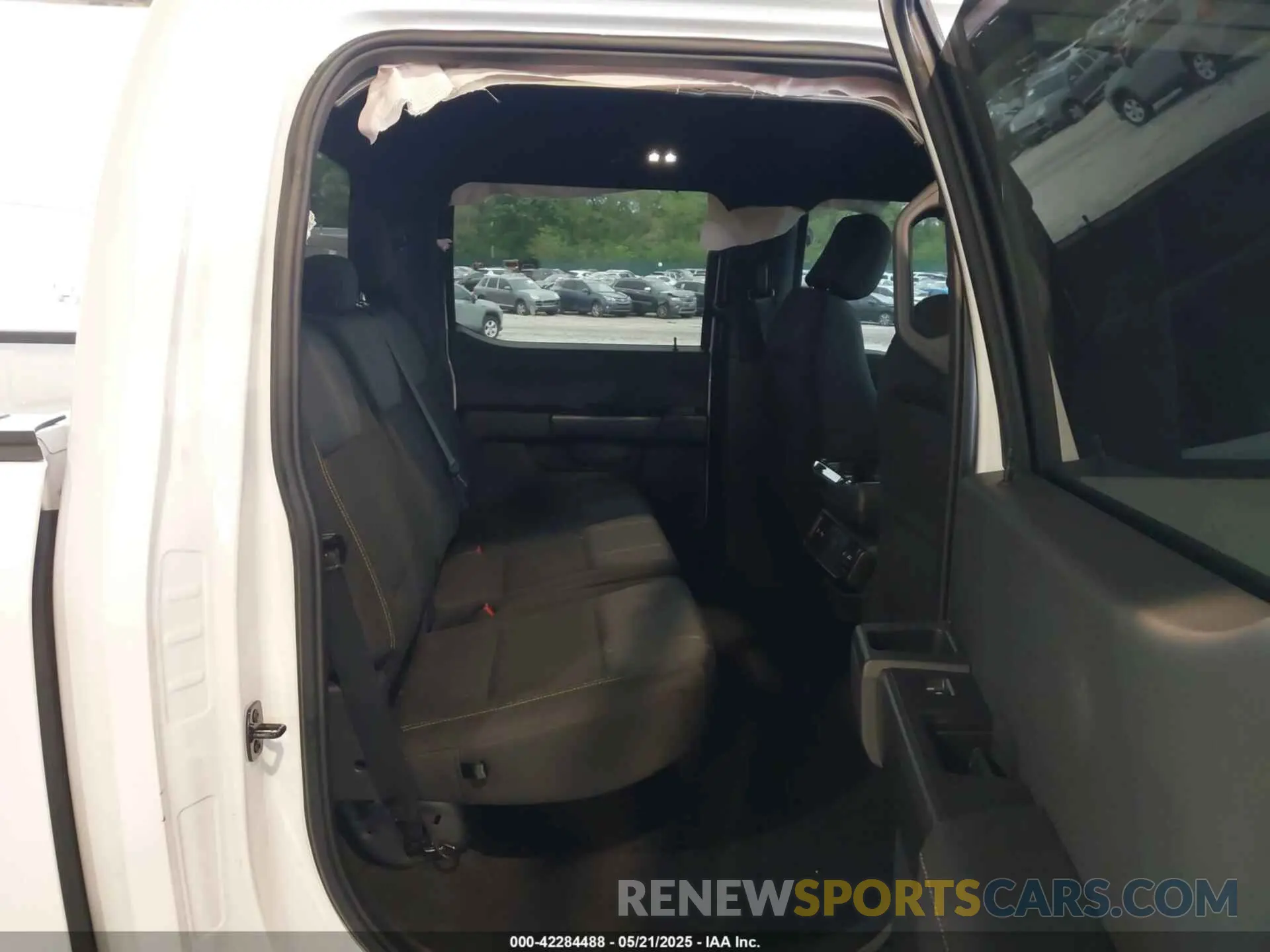 8 fotografías del automóvil dañado 1FTEW2LP9RKF16755 FORD F-150 2024