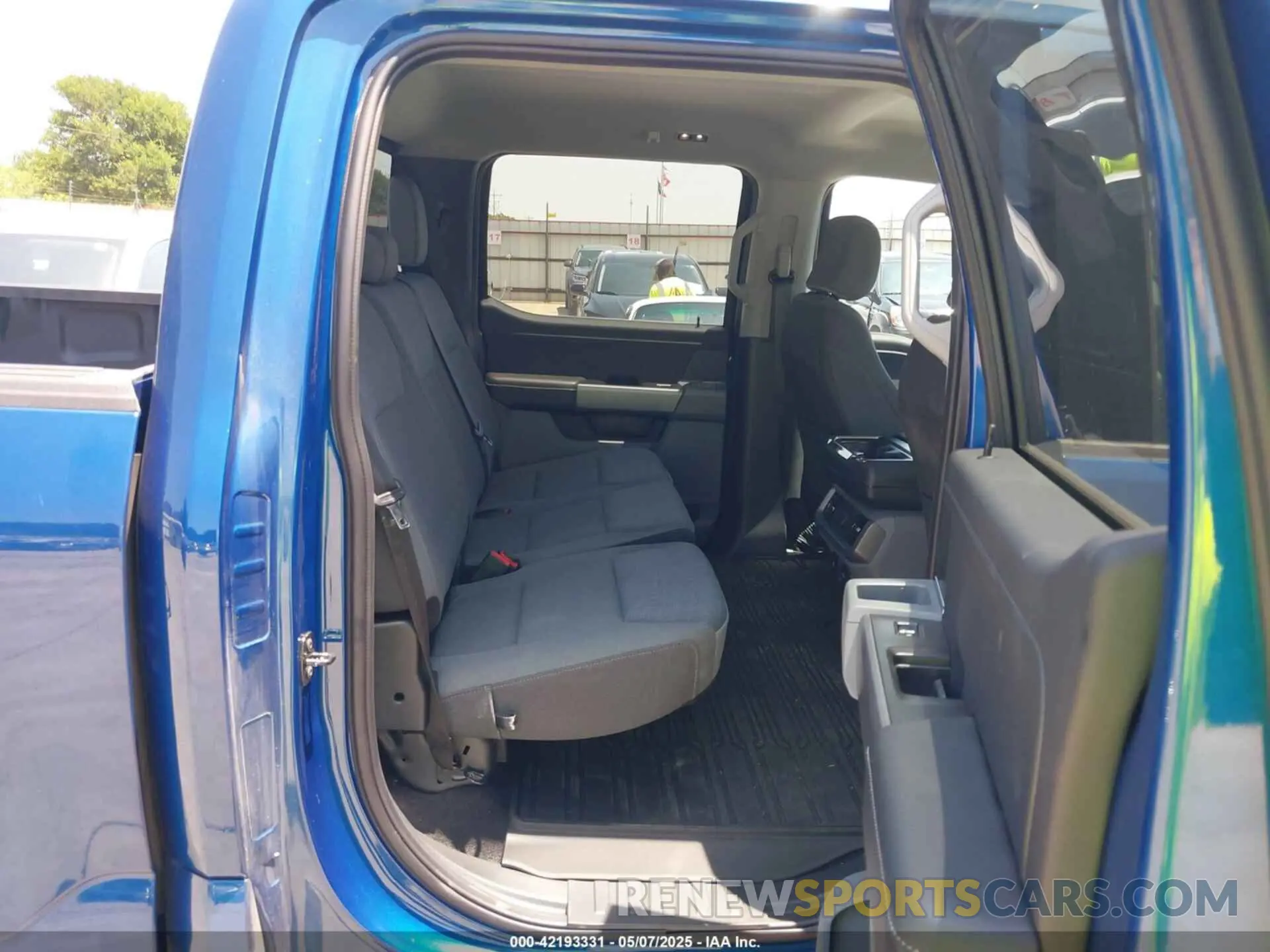 8 fotografías del automóvil dañado 1FTEW3LP6RKF53526 FORD F-150 2024