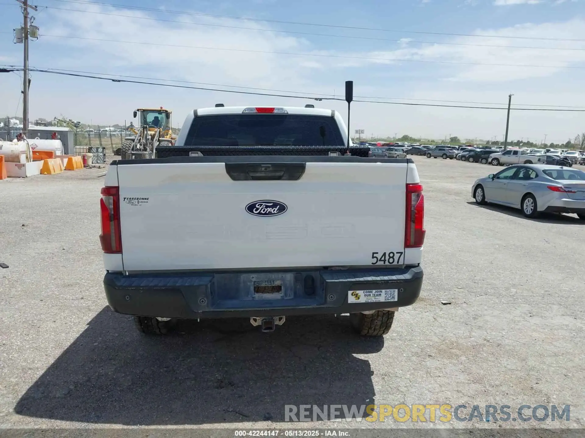 16 fotografías del automóvil dañado 1FTFW1L57RKD93096 FORD F-150 2024