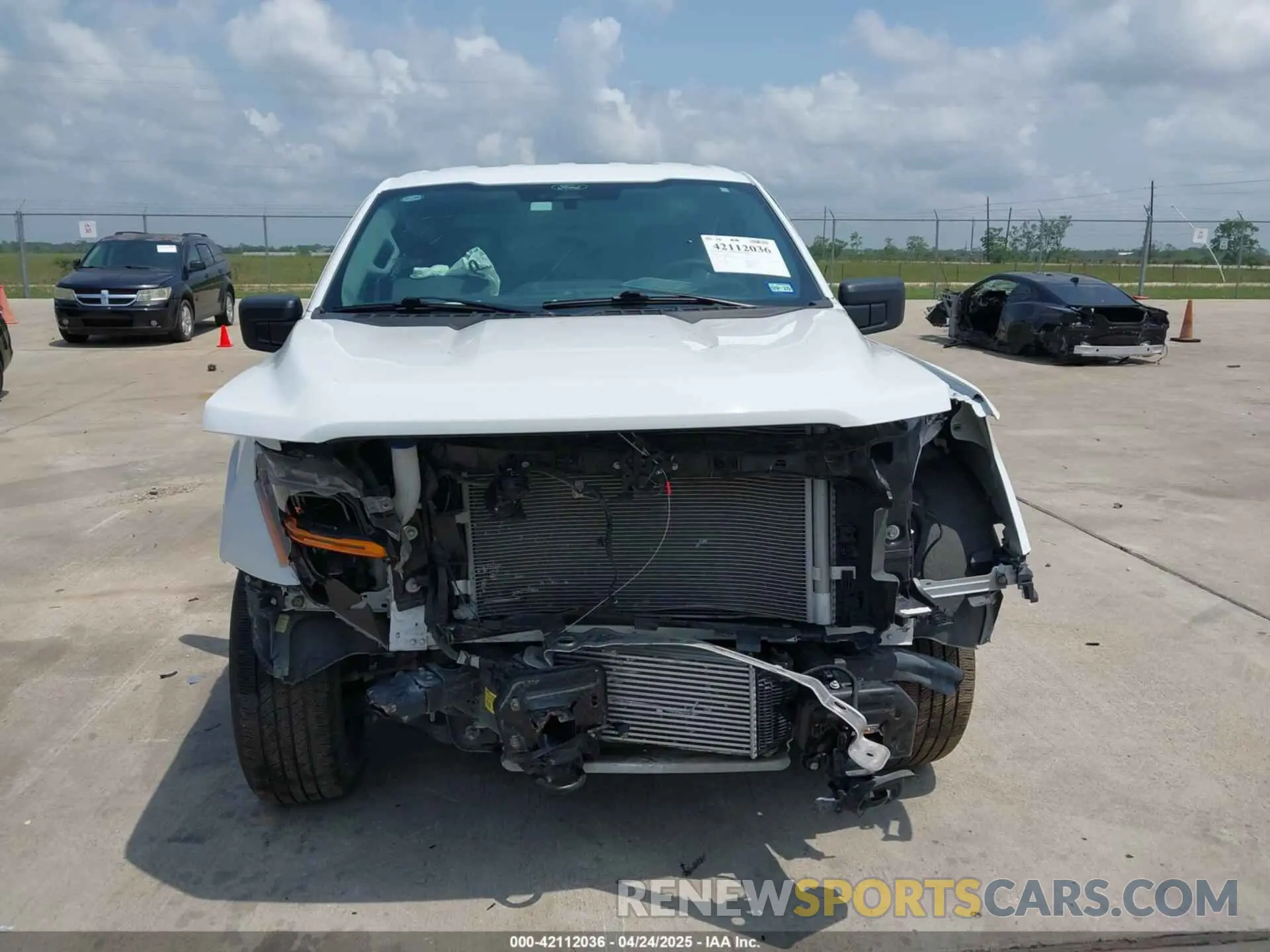 12 fotografías del automóvil dañado 1FTFW1L80RKD97114 FORD F-150 2024